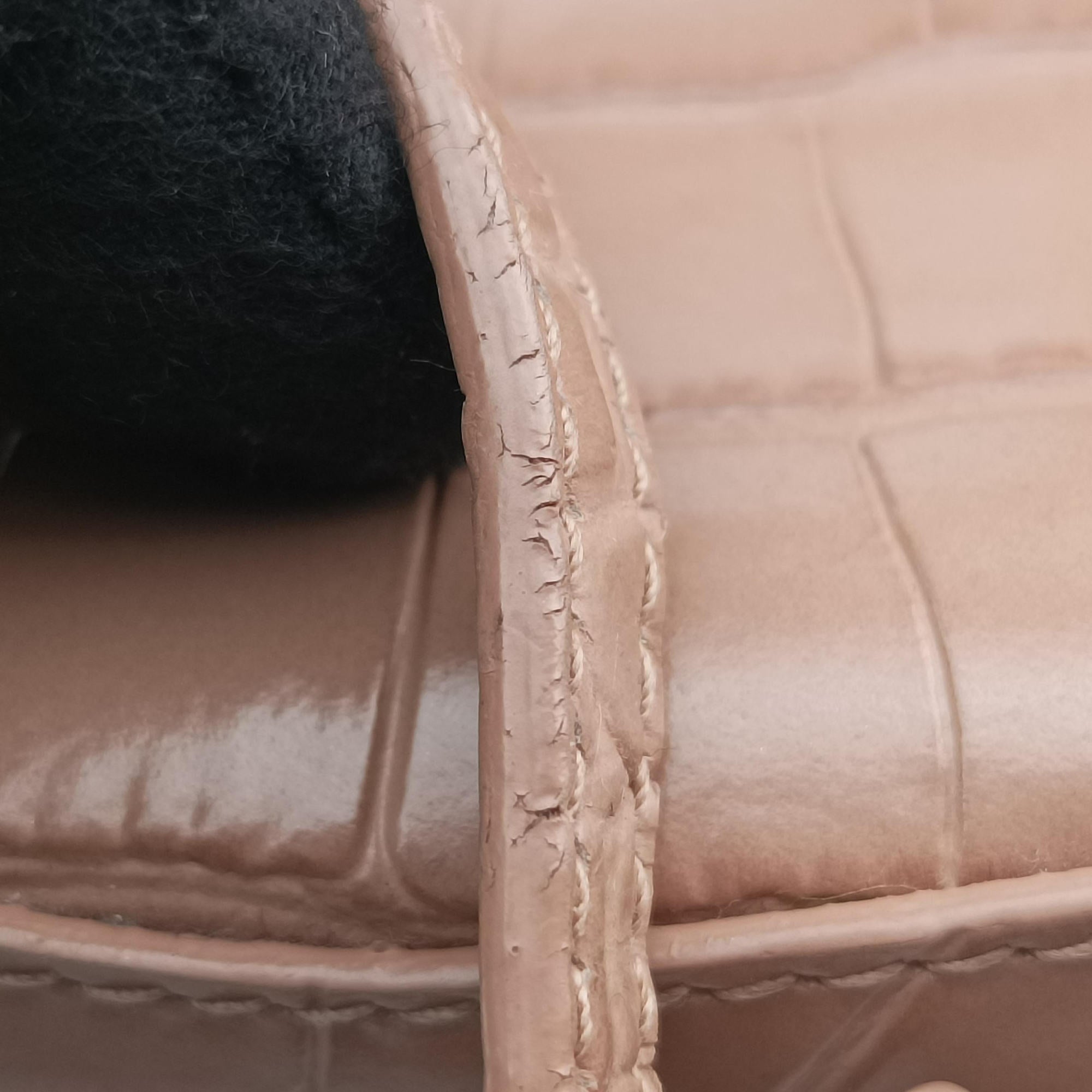 Neo Classic City nano Pink Leather 669537.9607.S.535269ネオ クラシック シティ ナノ ピンク レザー 669537.9607.S.535269