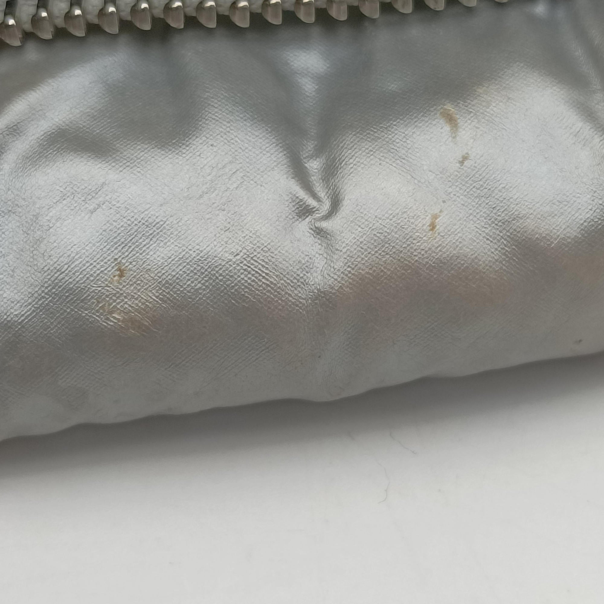 Maxi Multi Pochette Accessoires Silver Recycled metallic nylon M21057 IC Chipマキシ ミュルティ ポシェット アクセソワール シルバー リサイクル メタリック ナイロン M21057 ICチップ