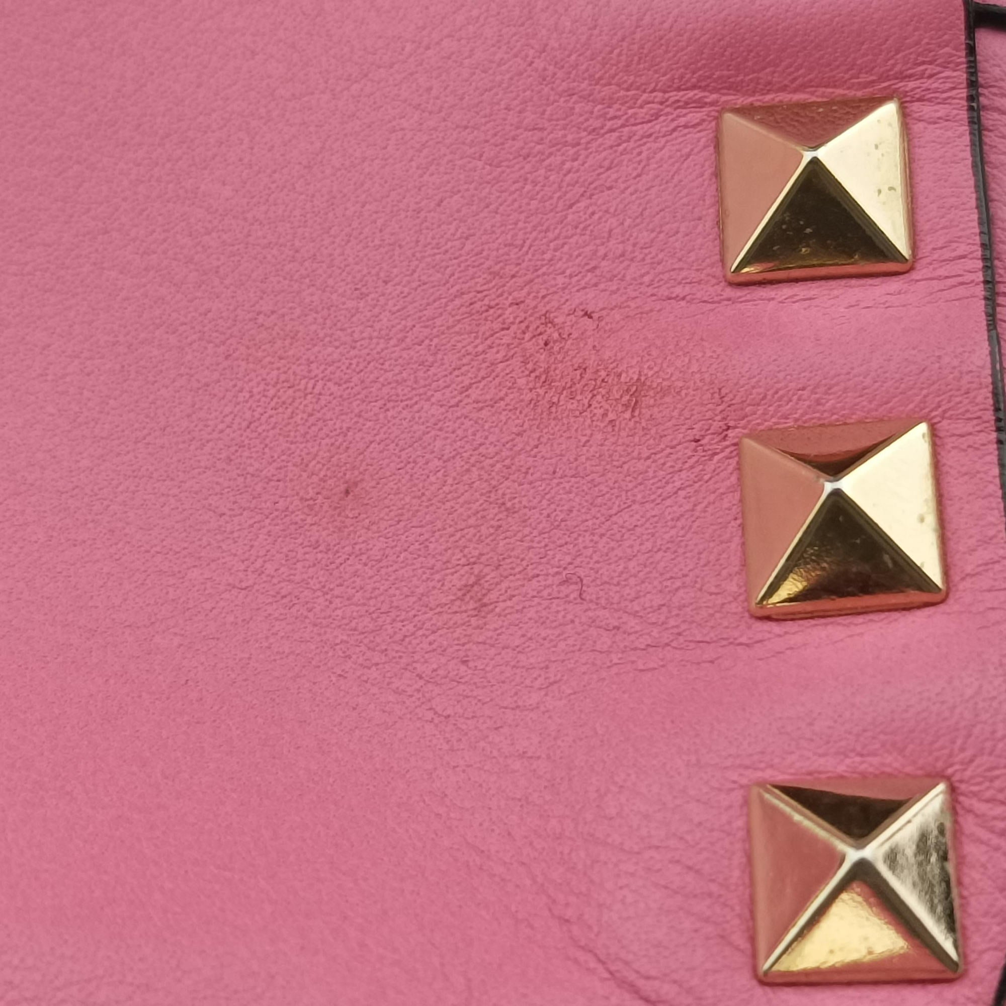 Rockstud Pink Leather Lot number unknownロックスタッズ ピンク レザー 製番不明
