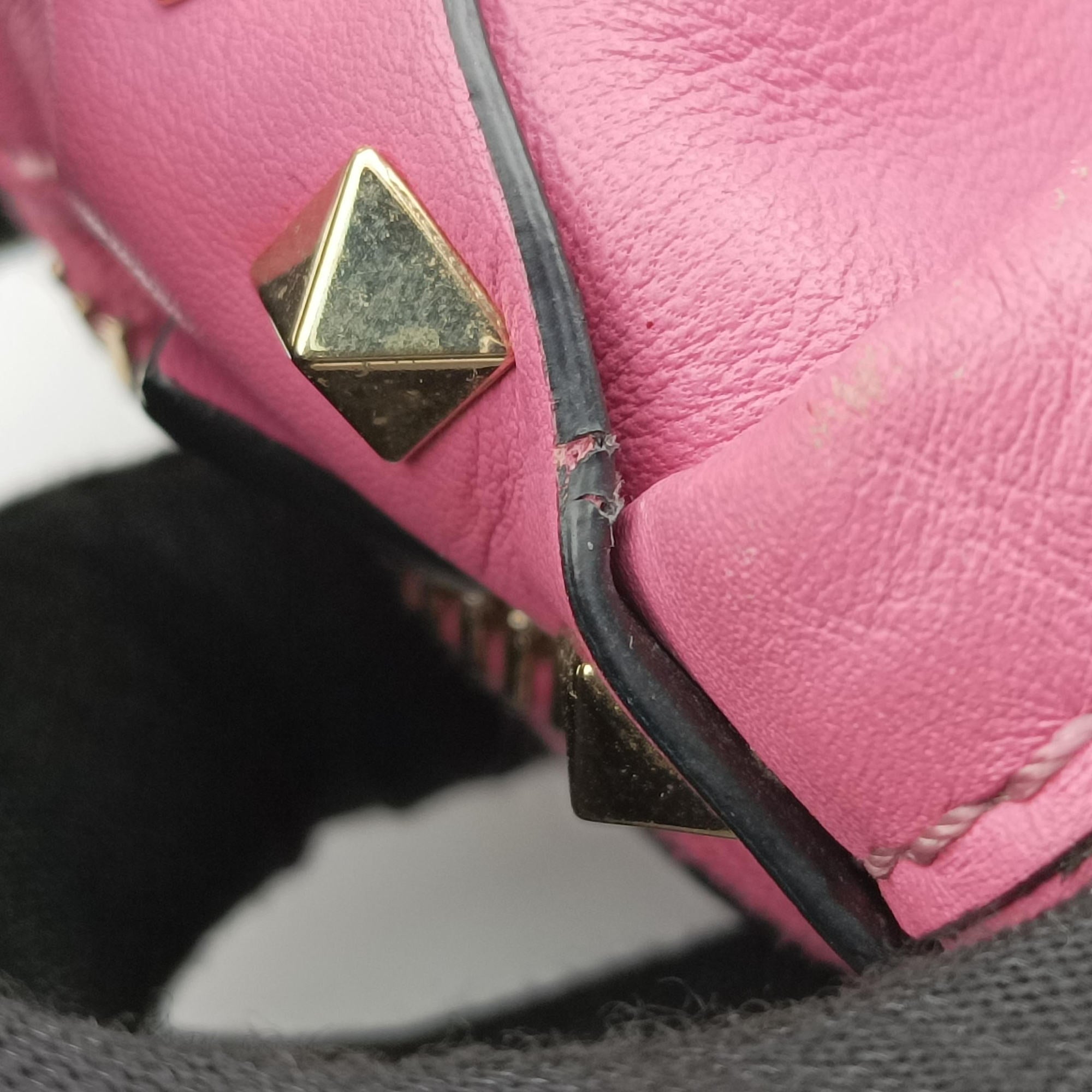 Rockstud Pink Leather Lot number unknownロックスタッズ ピンク レザー 製番不明