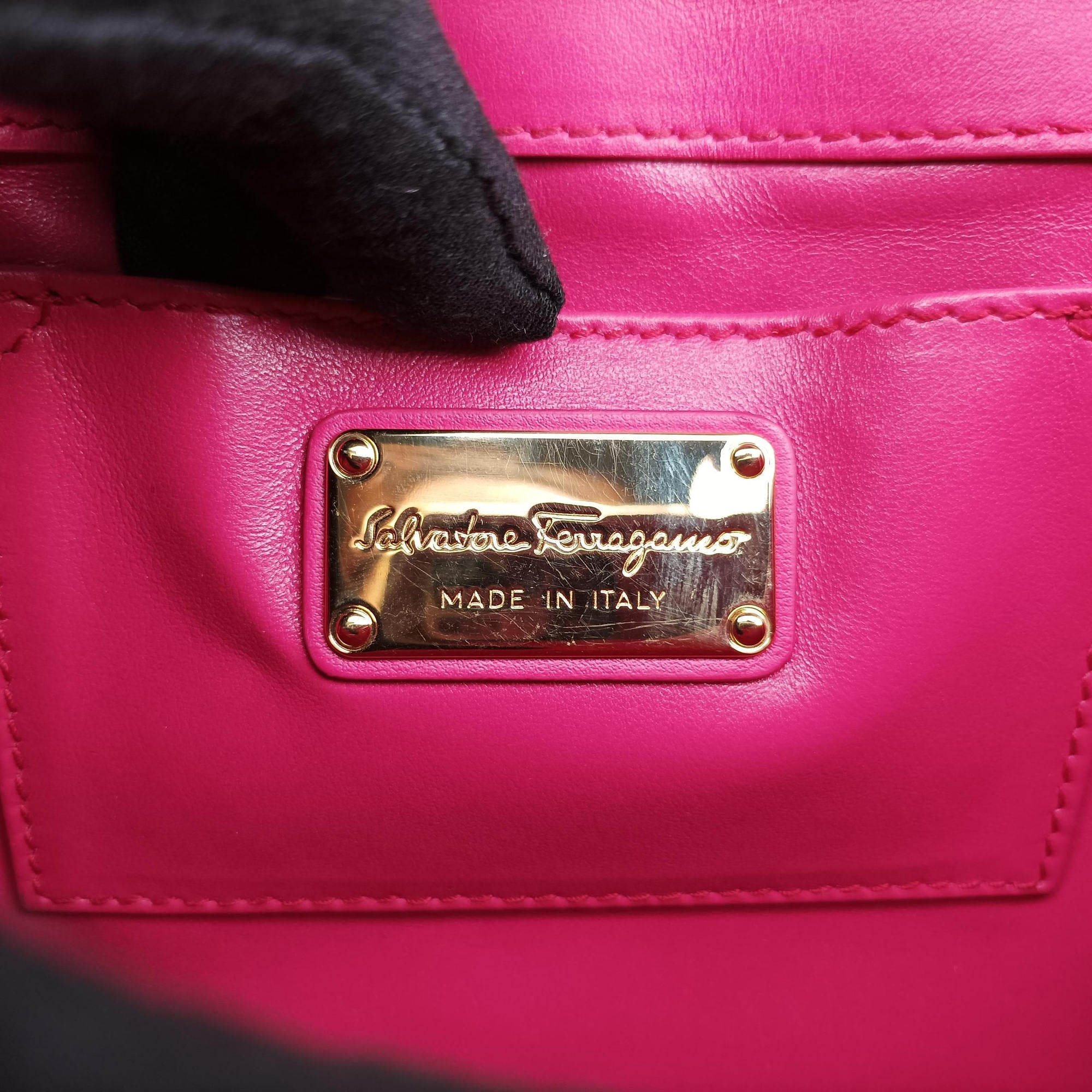 Thalia Rose Leather DY-21 F893タリア ローズ レッド レザー DY-21 F893