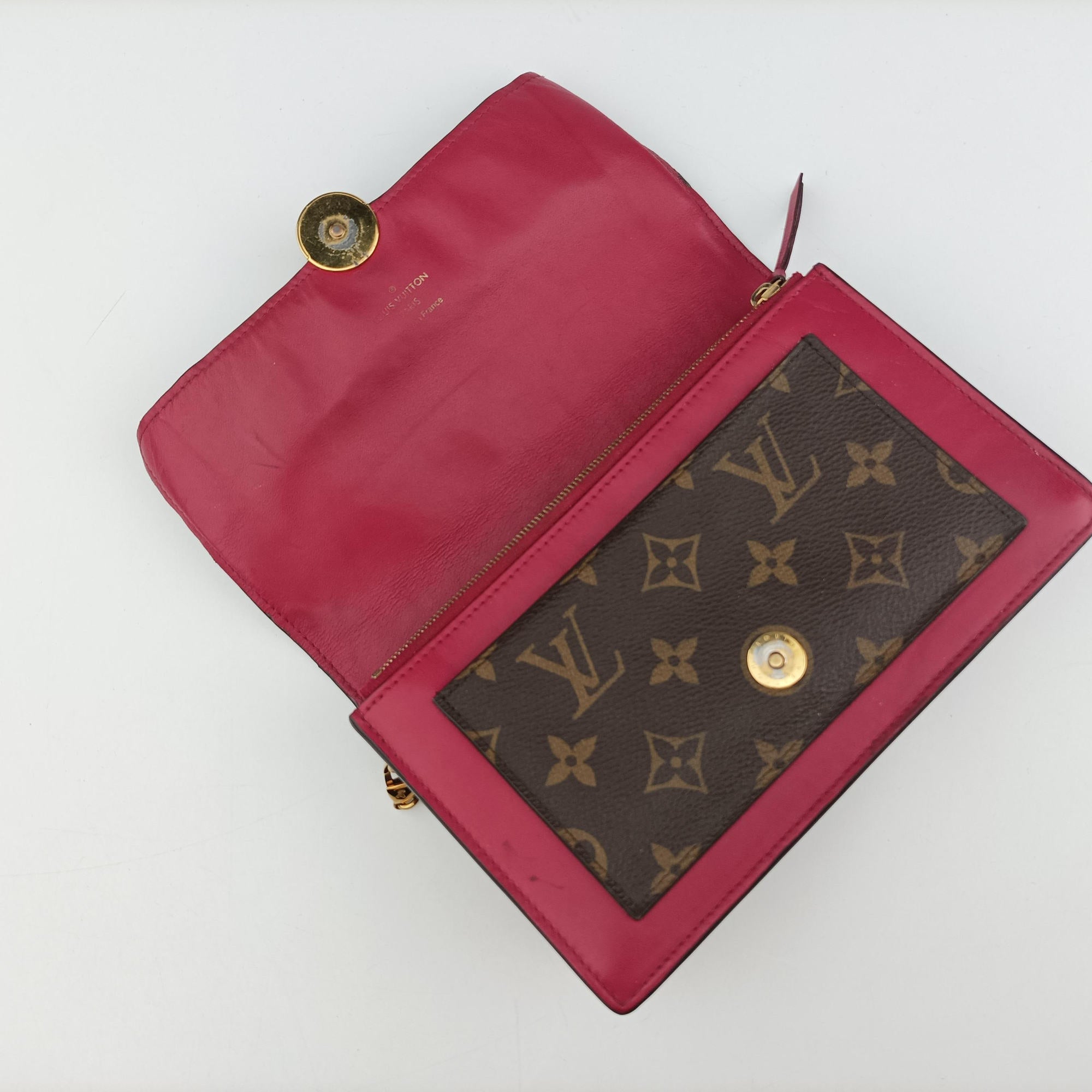 Portefeuille FLORE Chain brown×FUCHSIA Monogram Canvas×calf leather M69578 SP0189ポルトフォイユ フロール チェーン モノグラム/ブラウン×フューシャ モノグラムキャンバス×カーフレザー M69578 SP0189