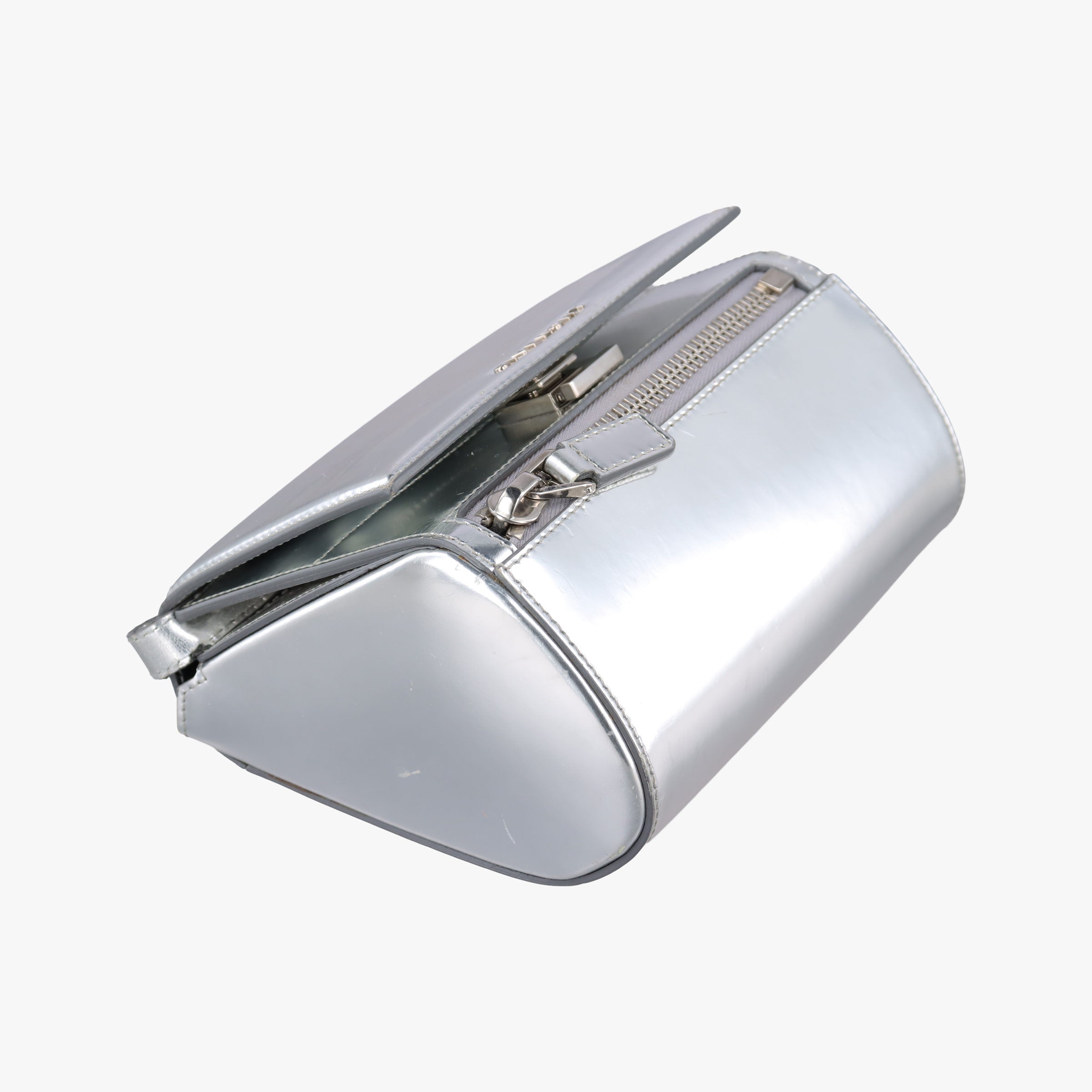 Pandora Box Silver Patent Leather TE0134パンドラ ボックス シルバー パテント TE0134