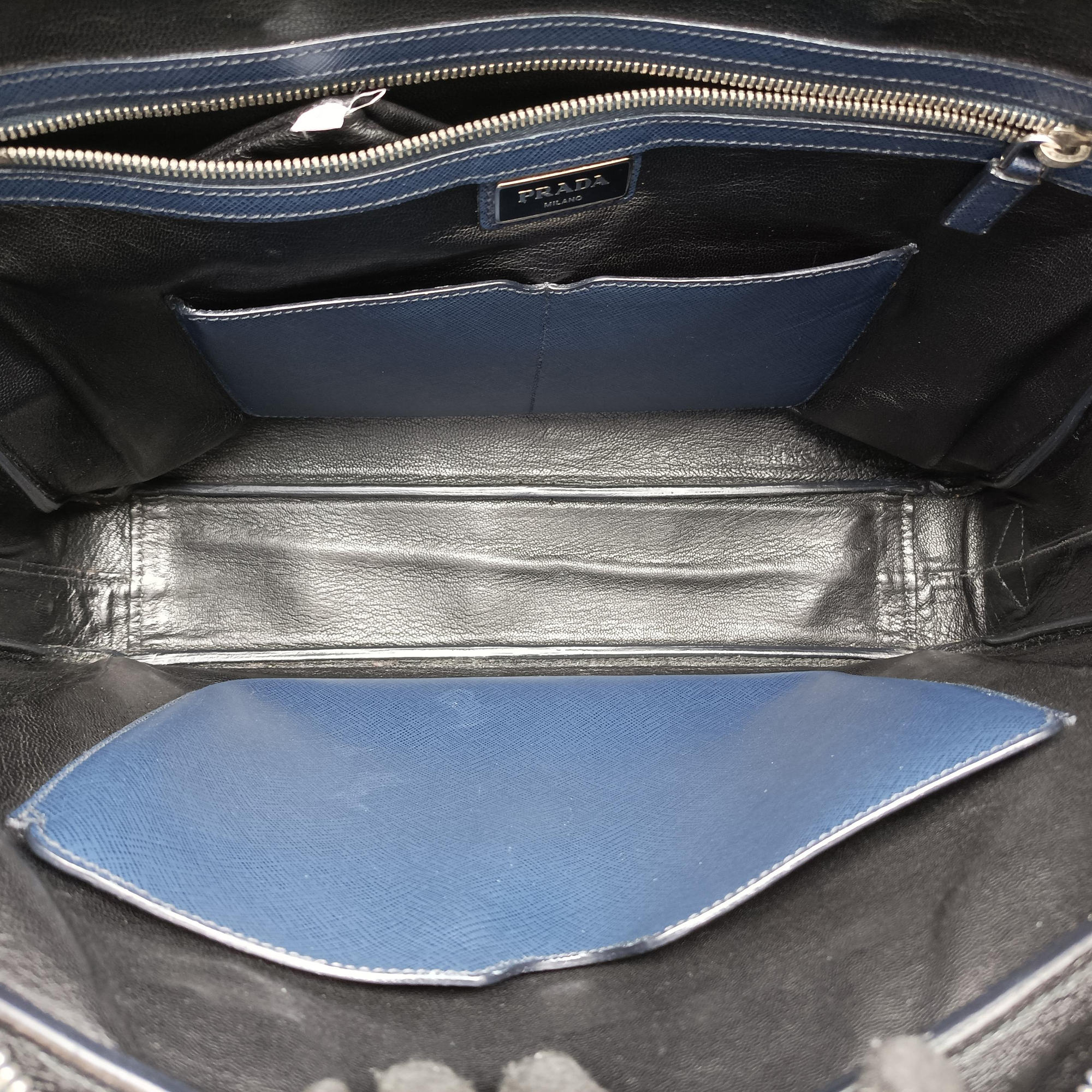 Triangle Logo Plate Navy Saffiano Leather D 7三角 ロゴ プレート ネイビー サフィアーノレザー D 7