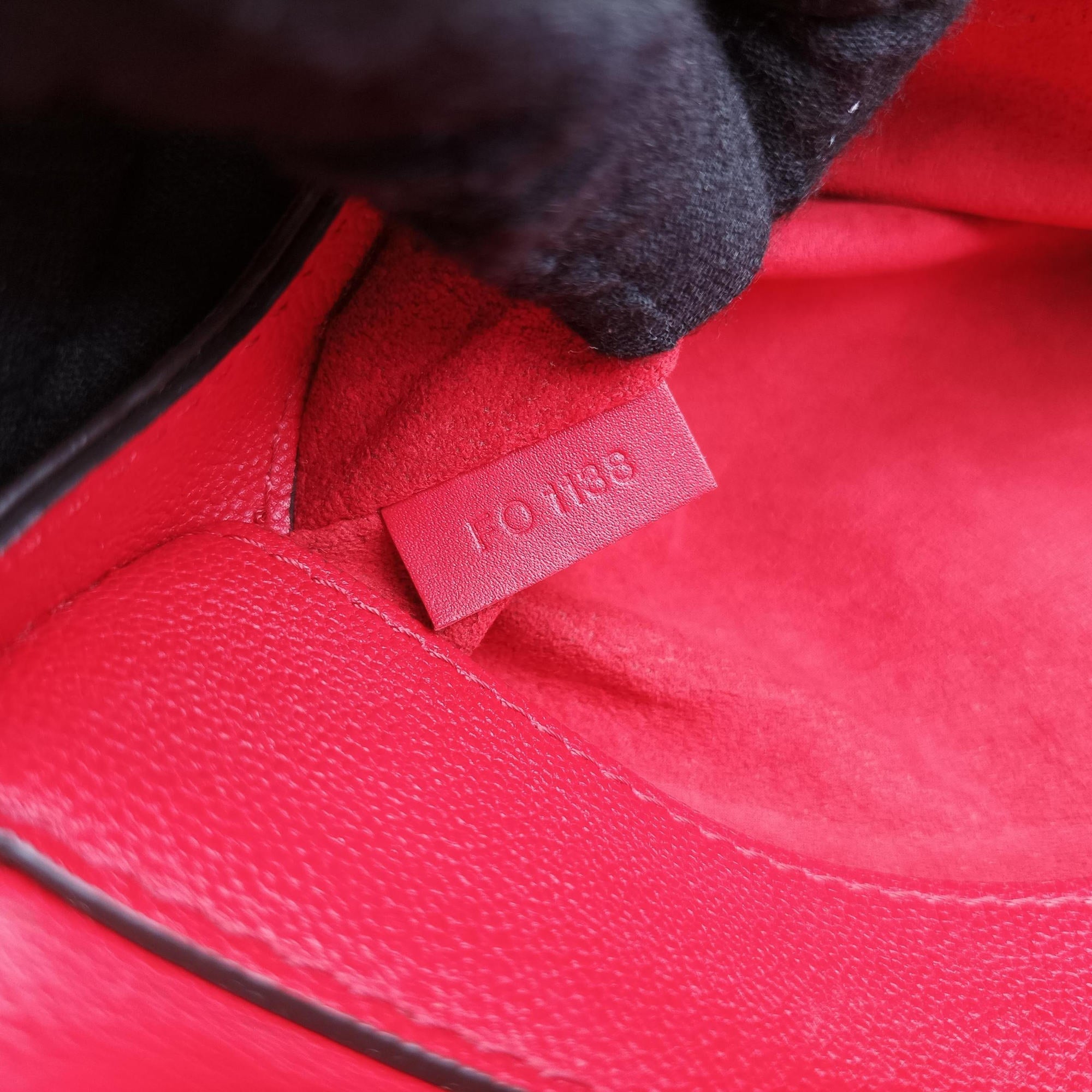 Very Chain Bag Ruby leather M44285 FO1138ヴェリーチェーンバッグ ルビー レザー M44285 FO1138