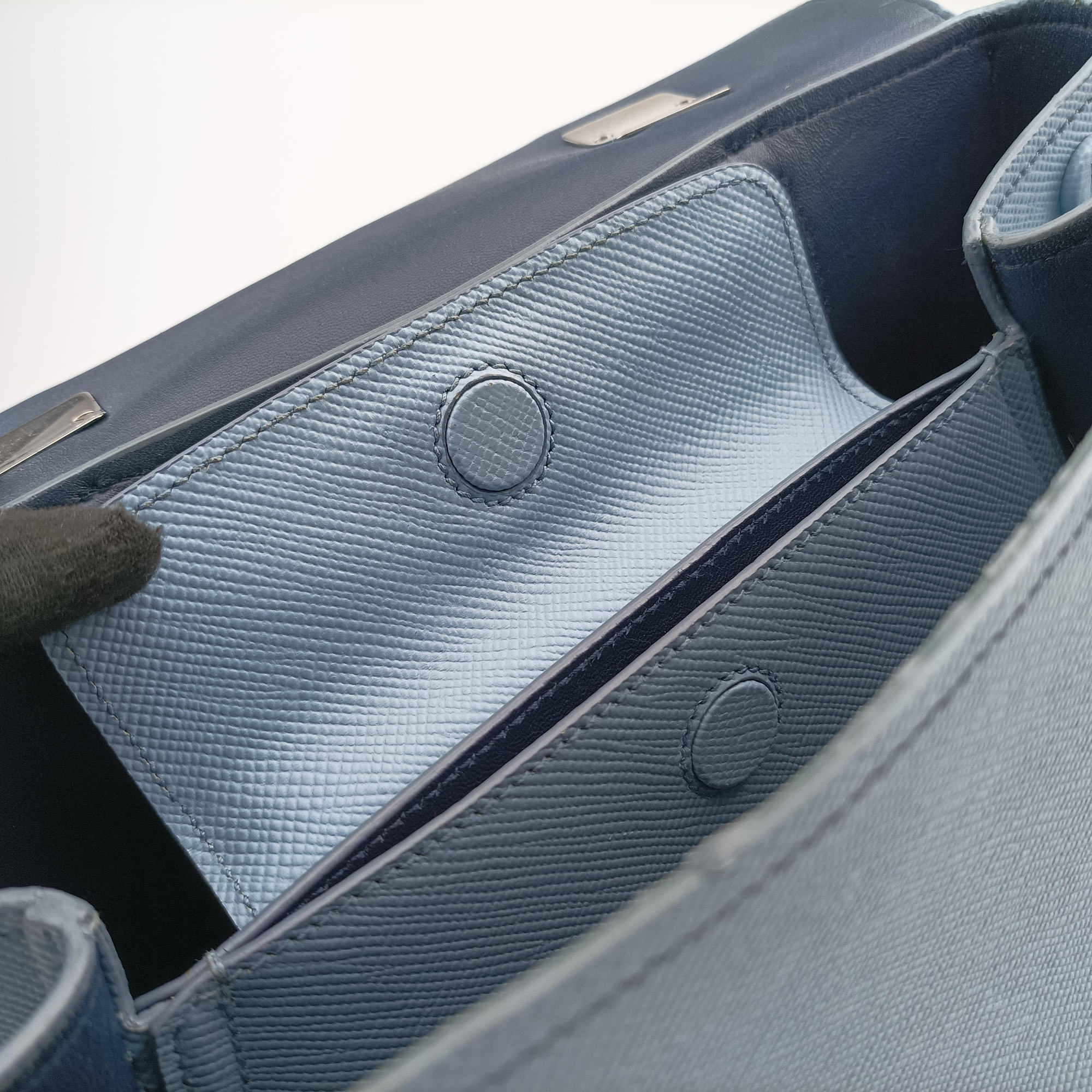 Half Flap Double Turn Lock Blue SAFFIANO Leather BN2821 14/Cハーフフラップダブルターンロック ブルー サフィアーノレザー BN2821 14/C