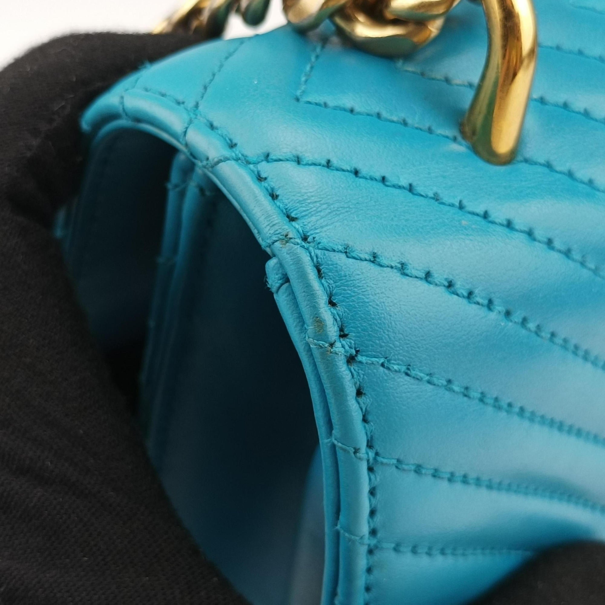 Turn lock Chevron Impunture Autre Cuir Blue Leather 31/A3ターン ロック ブルー レザー 31/A3