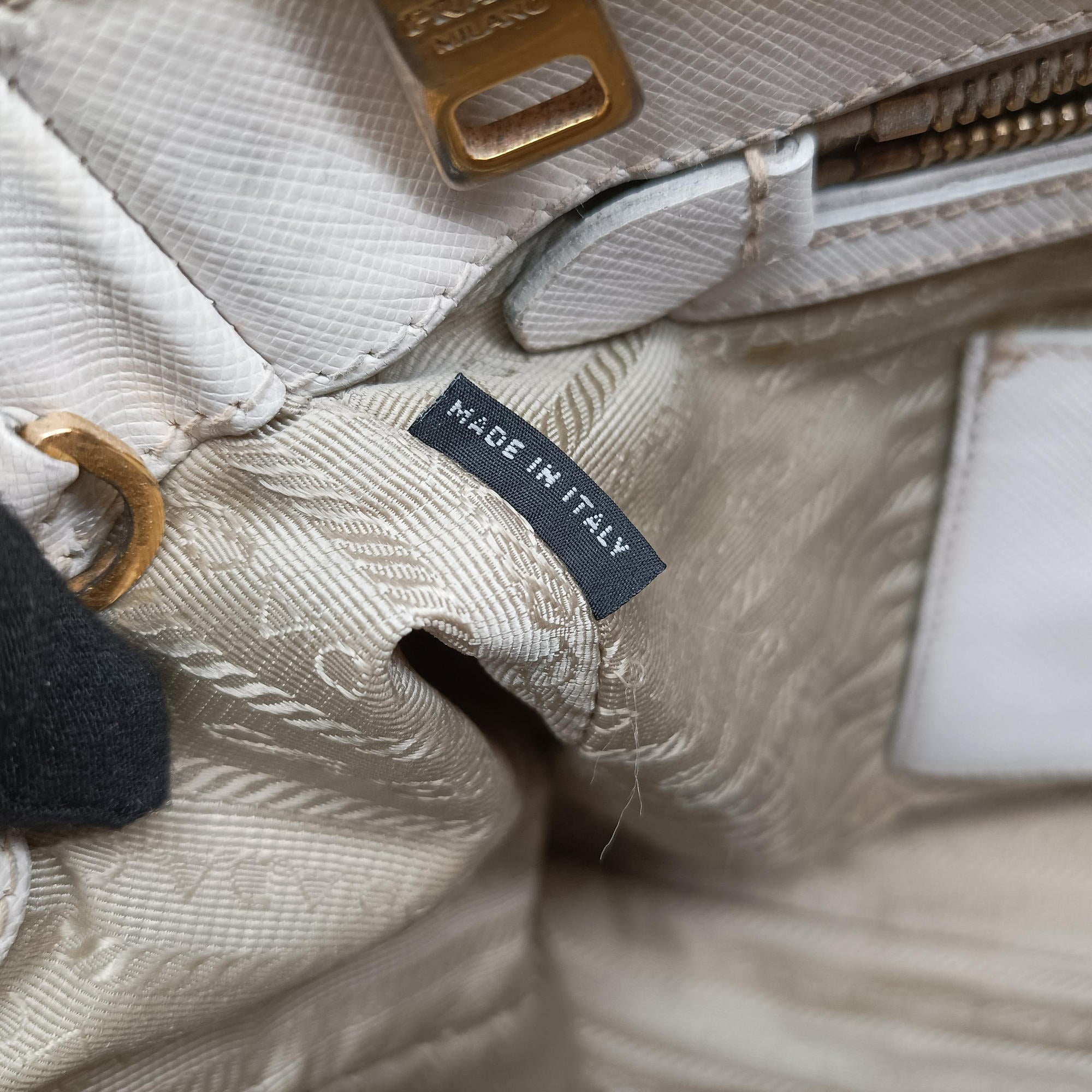 Galleria White SAFFIANO Leather BN1801 180ガレリア ホワイト サフィアーノレザー BN1801 180