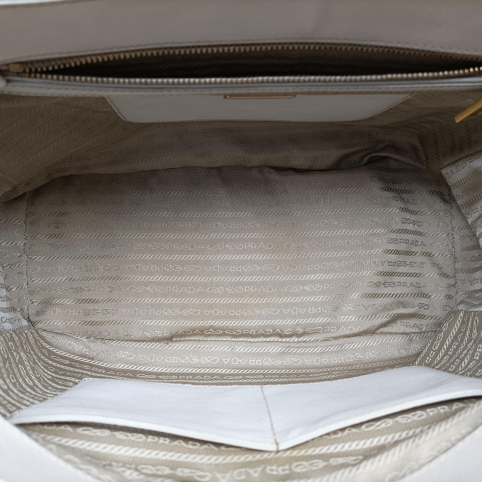 Galleria White SAFFIANO Leather BN1801 180ガレリア ホワイト サフィアーノレザー BN1801 180