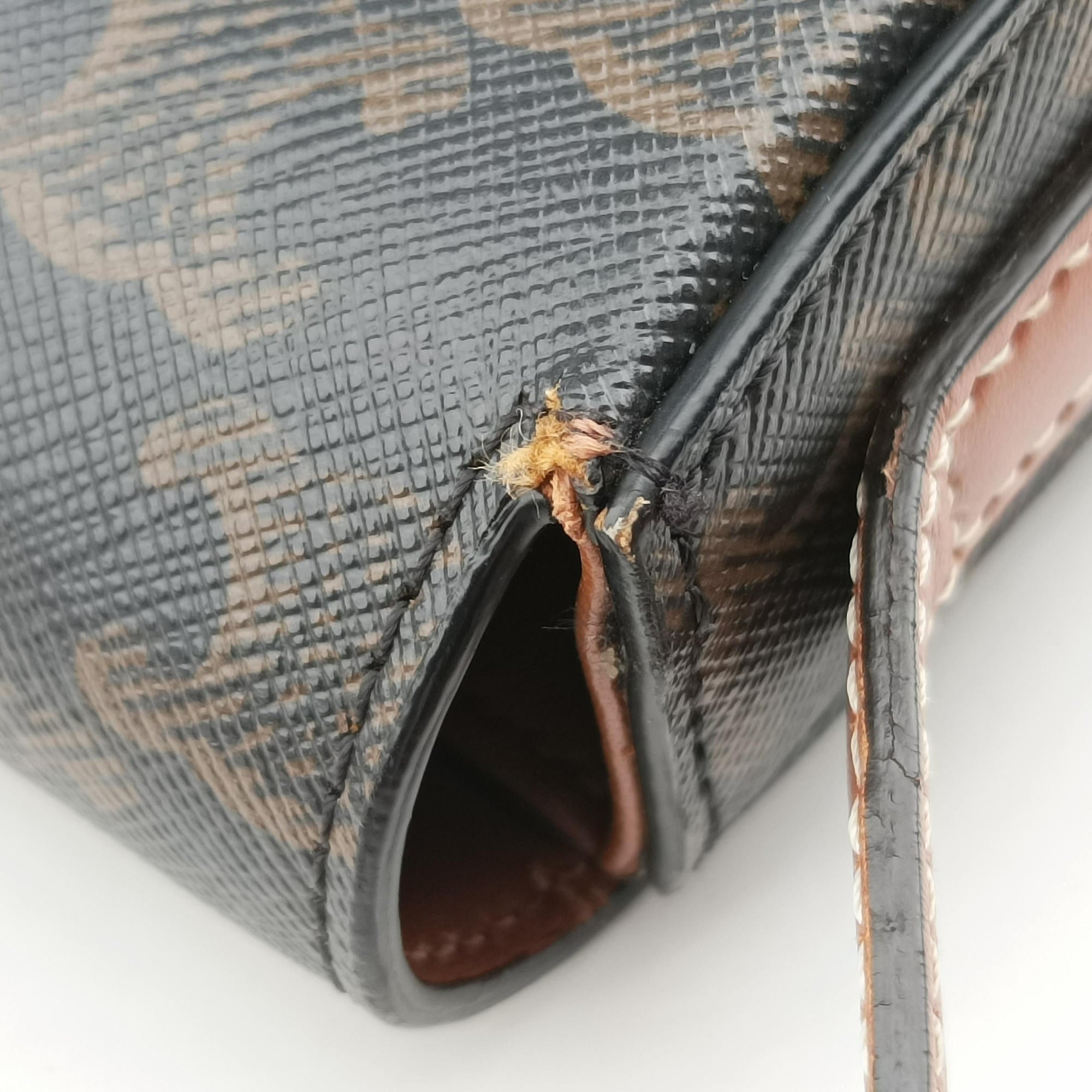 TRIOMPHE Brown PVC coated canvas U-CE-0241トリオンフ ブラウン PVCコーティングキャンバス U-CE-0241
