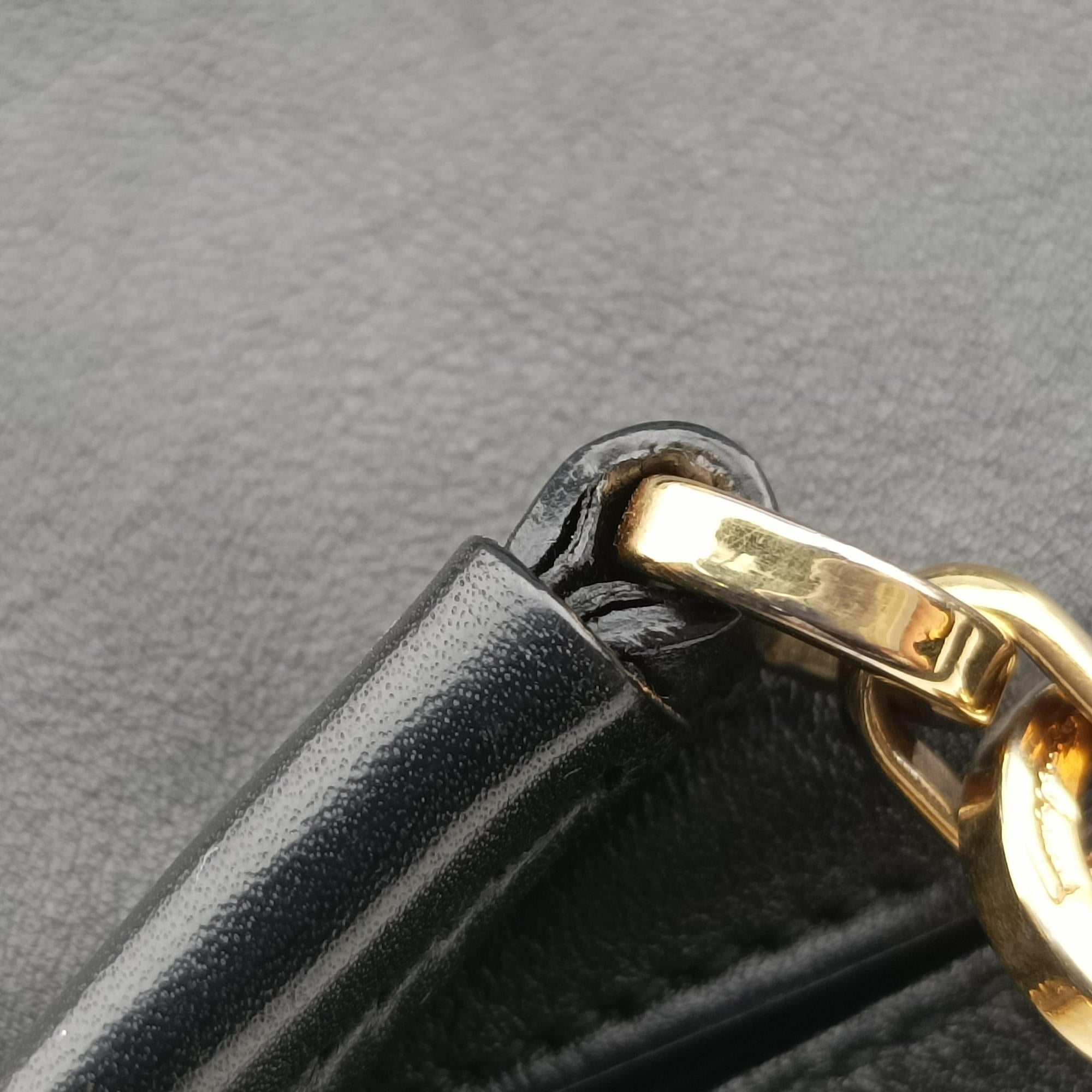 Gancini Black Leather AU-21/E445ガンチーニ ブラック レザー AU-21/E445