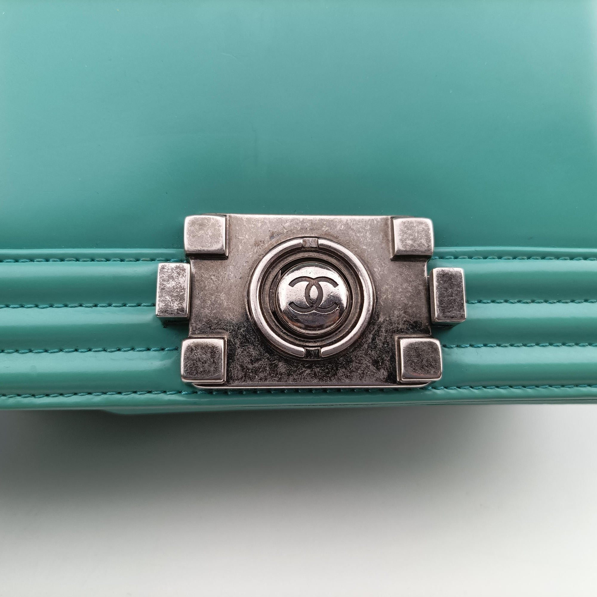 BOY CHANEL Green Leather A67085 21511269ボーイシャネル グリーン レザー A67085 21511269
