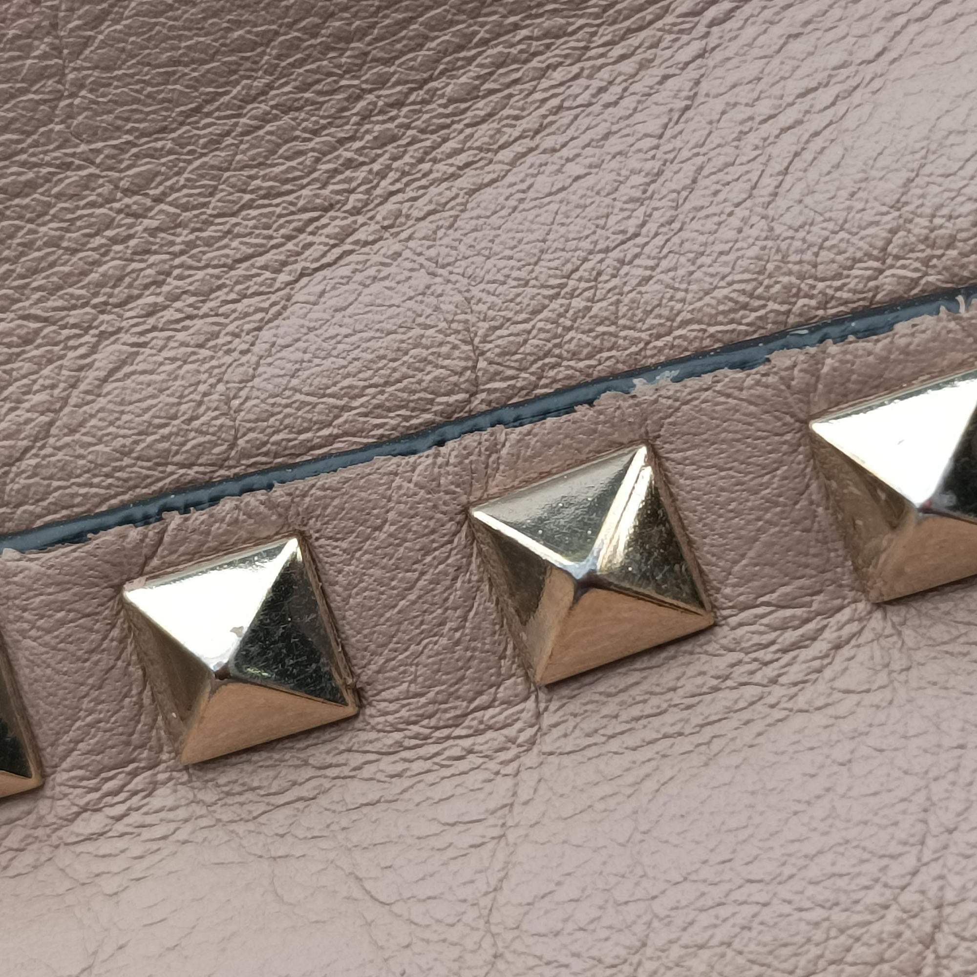 Rockstud Beige Leather BS-C970BOL1ロックスタッズ ベージュ レザー BS-C970BOL1