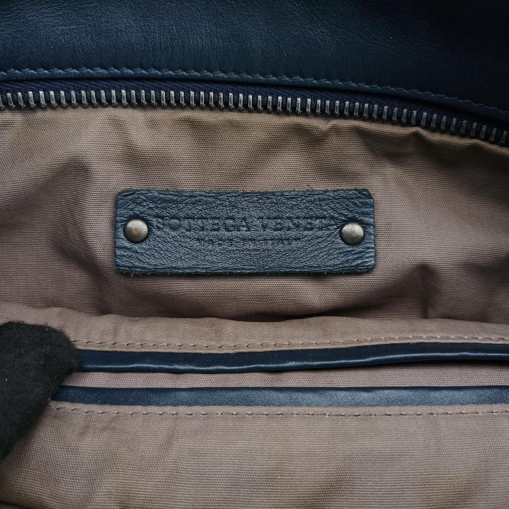 Intrecciato Navy lambskin B05848544Mイントレチャート ネイビー ラムスキン B05848544M