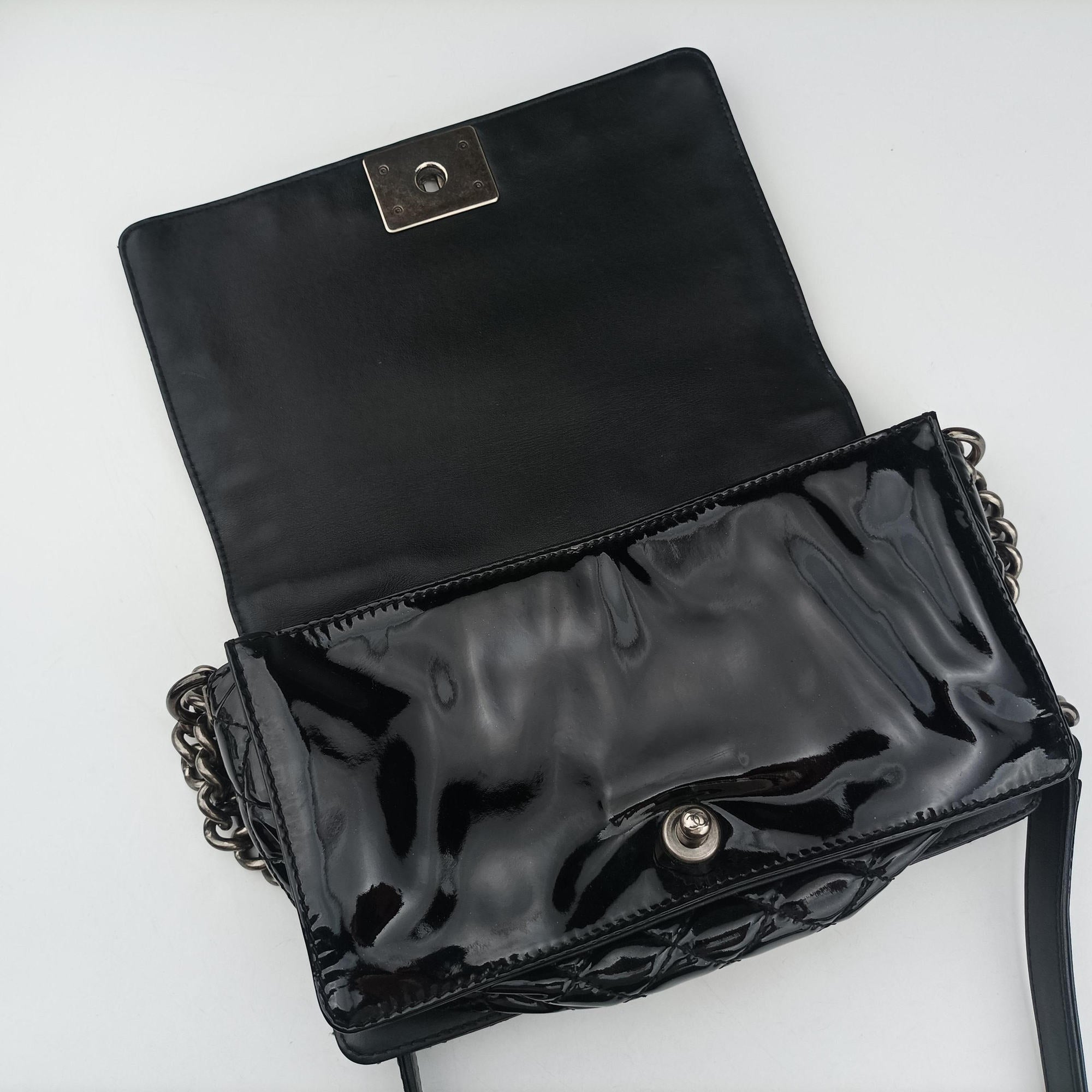 BOY CHANEL Black Patent leather A67946 18501152ボーイシャネル ブラック パテント A67946 18501152