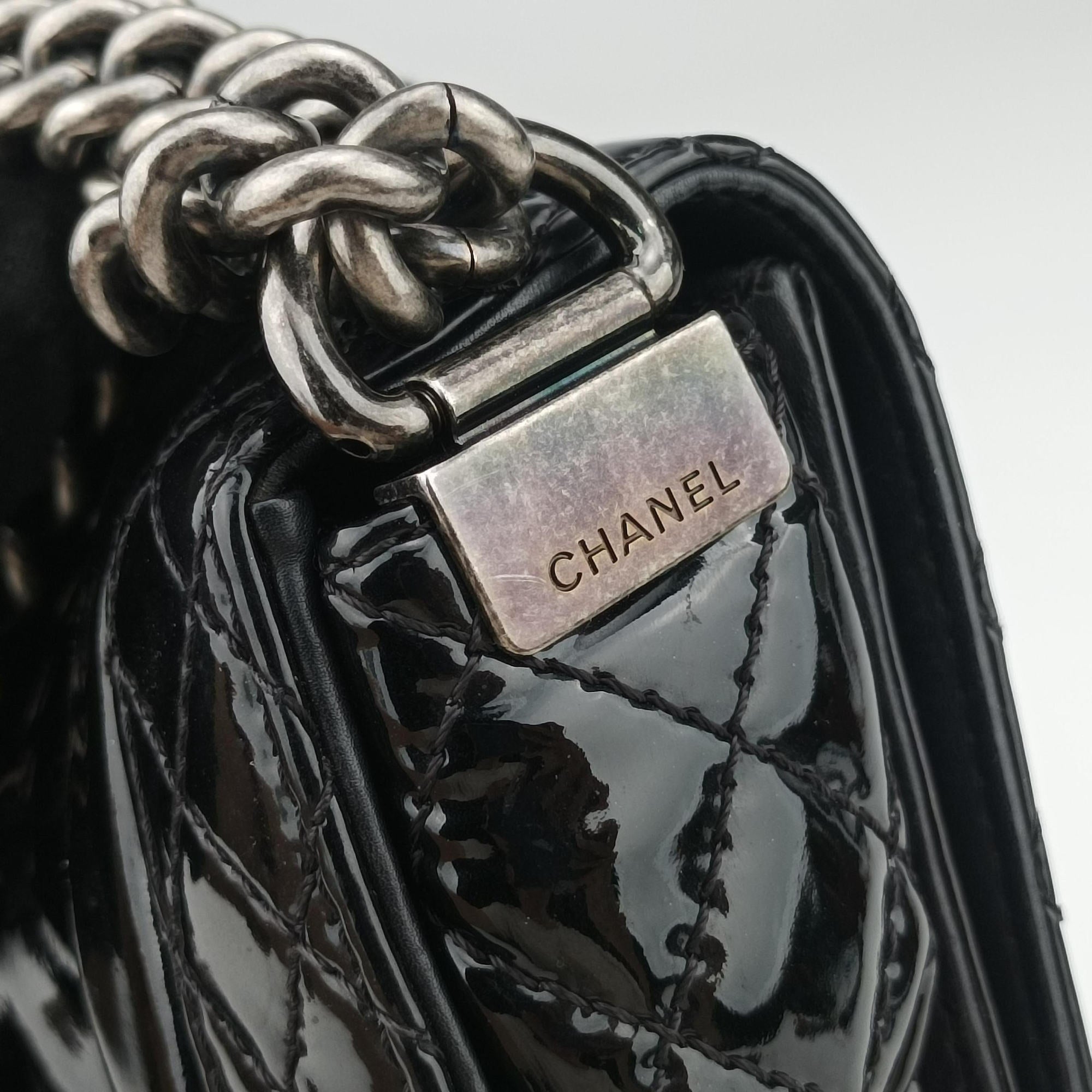 BOY CHANEL Black Patent leather A67946 18501152ボーイシャネル ブラック パテント A67946 18501152