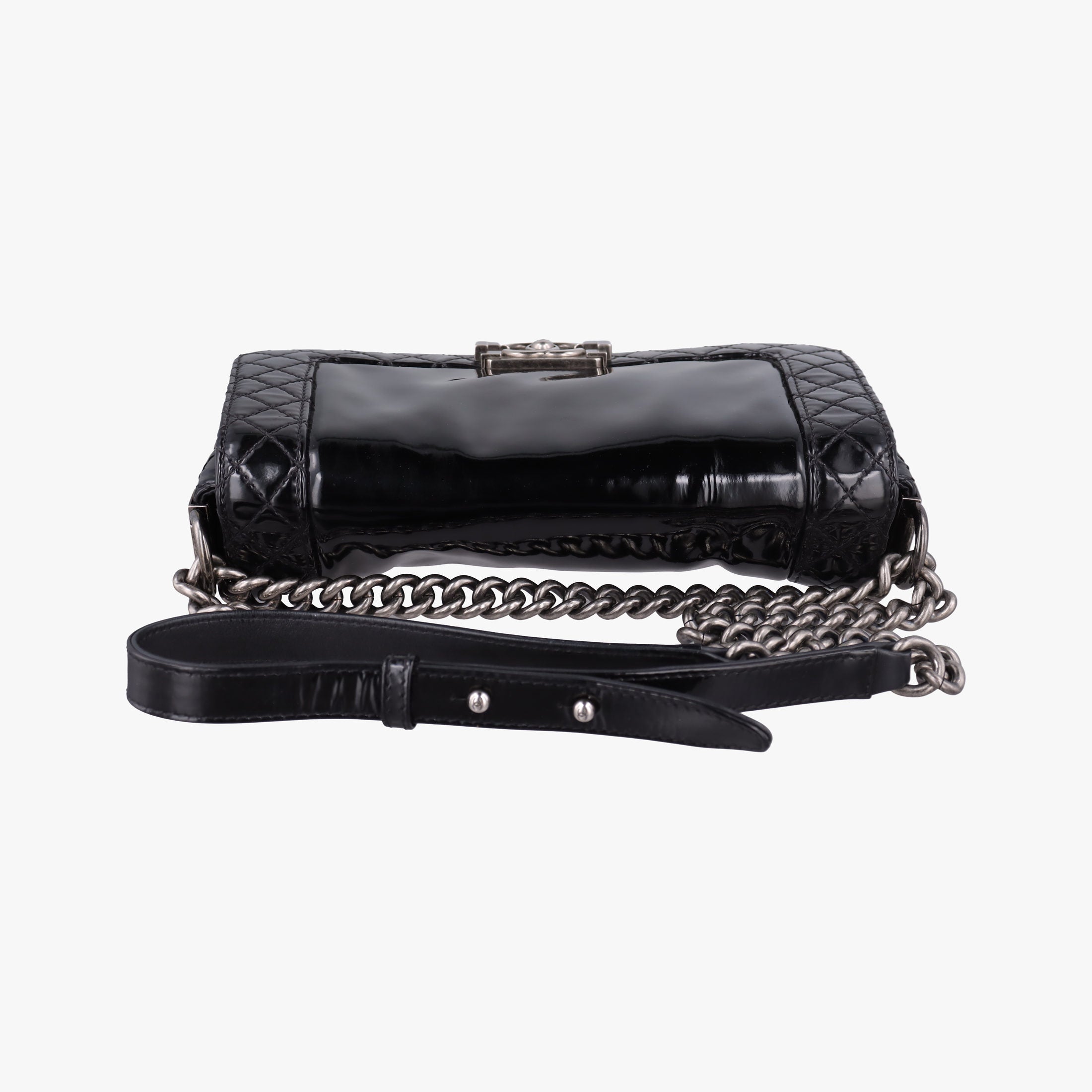 BOY CHANEL Black Patent leather A67946 18501152ボーイシャネル ブラック パテント A67946 18501152