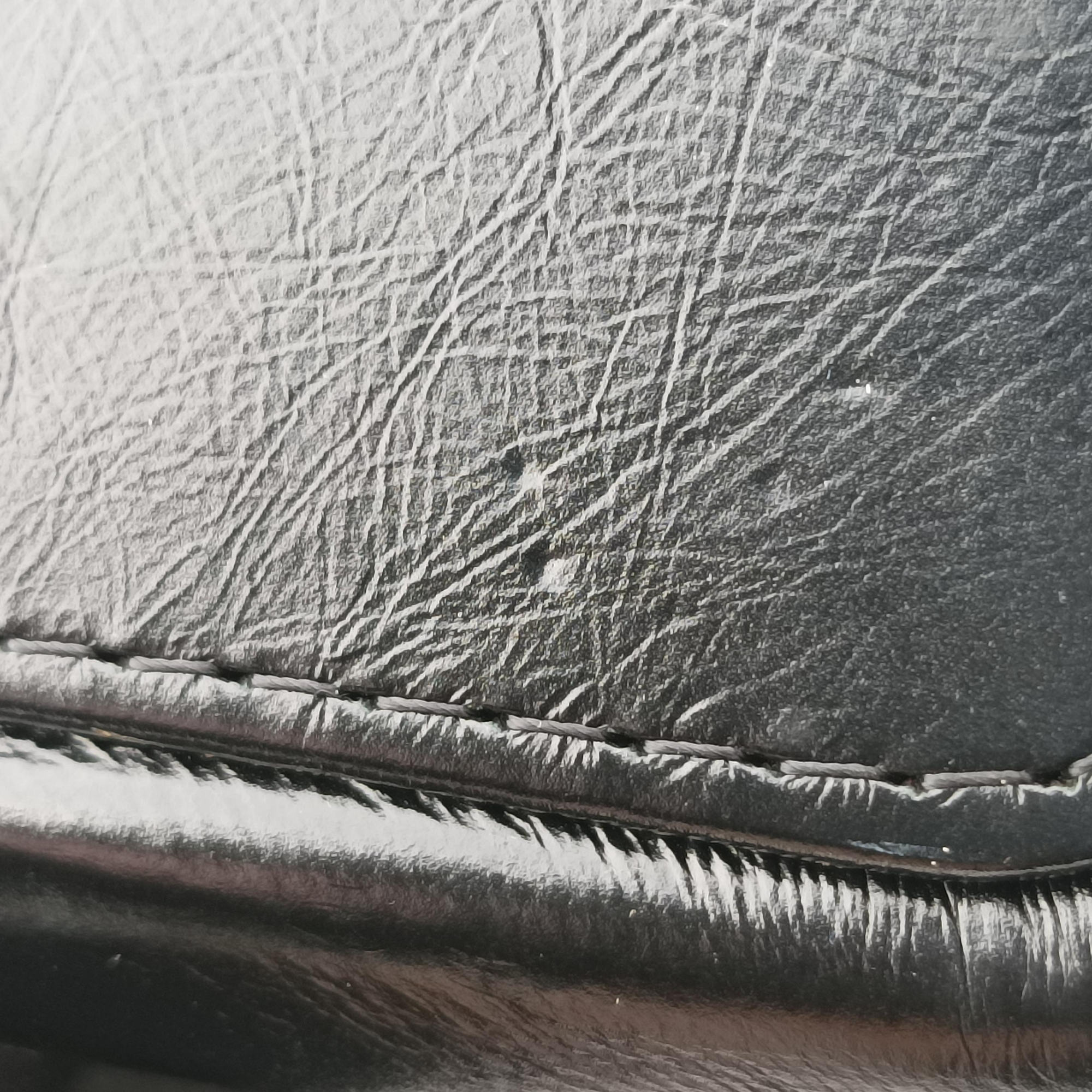 GABRIELLE Black×white lambskin A93824 24573313ガブリエル ブラック×ホワイト ラムスキン A93824 24573313