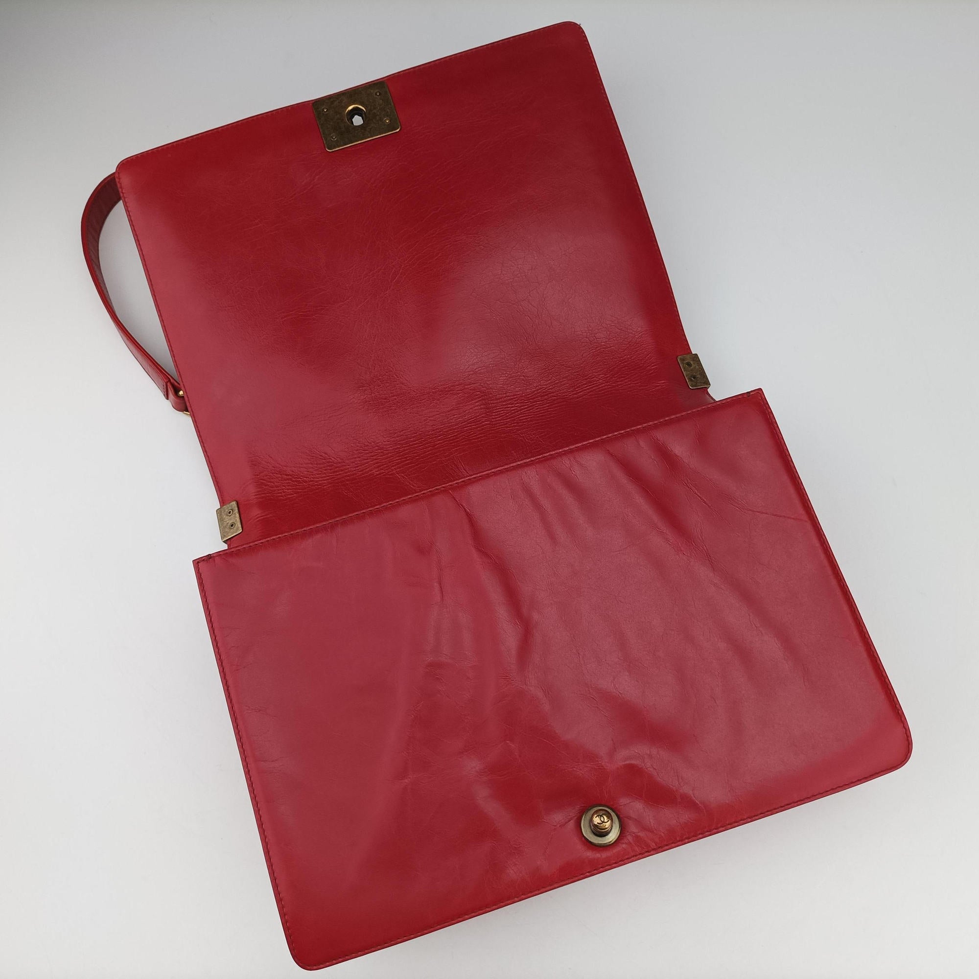 BOY CHANEL Red lambskin A67087 17786320ボーイシャネル レッド ラムスキン A67087 17786320