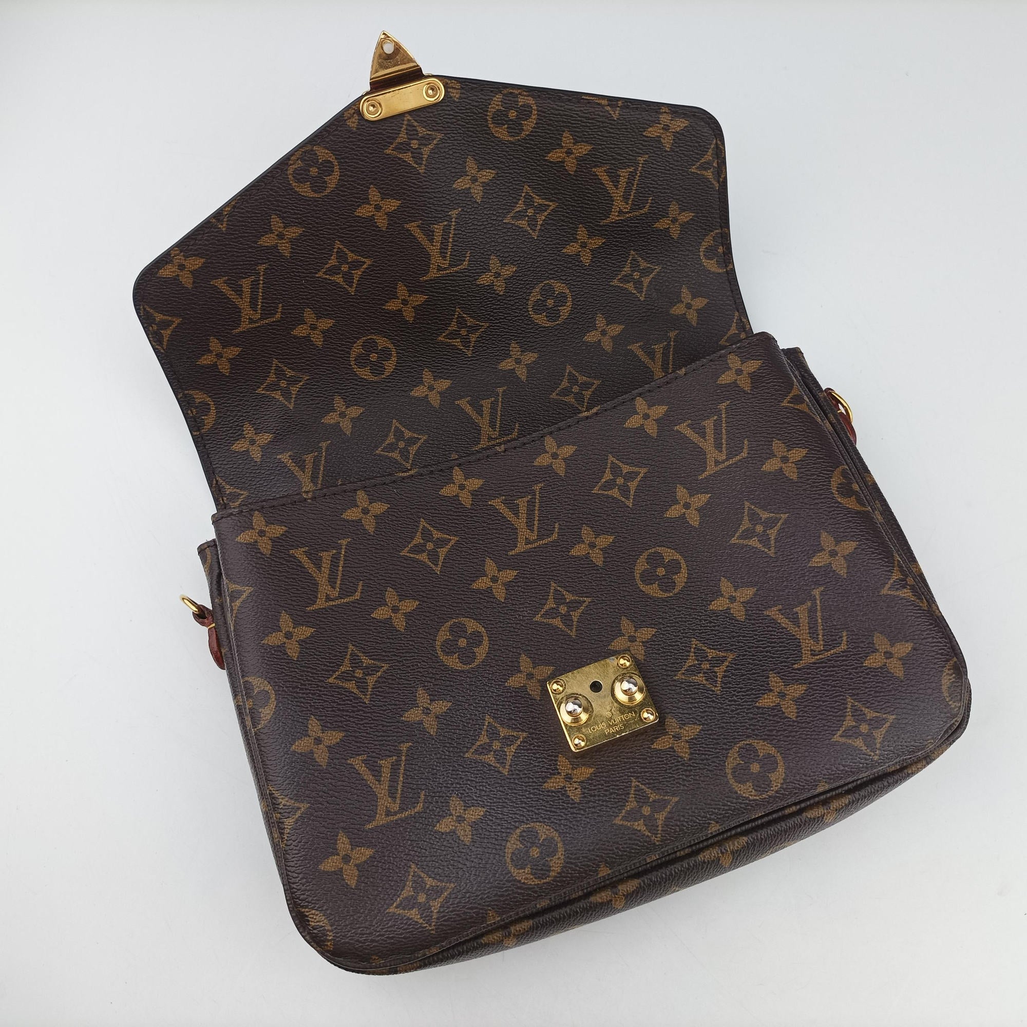 Pochette Metis MM Brown Monogram Canvas M44875 DU4126ポシェットメティスMM モノグラム/ブラウン モノグラムキャンバス M44875 DU4126