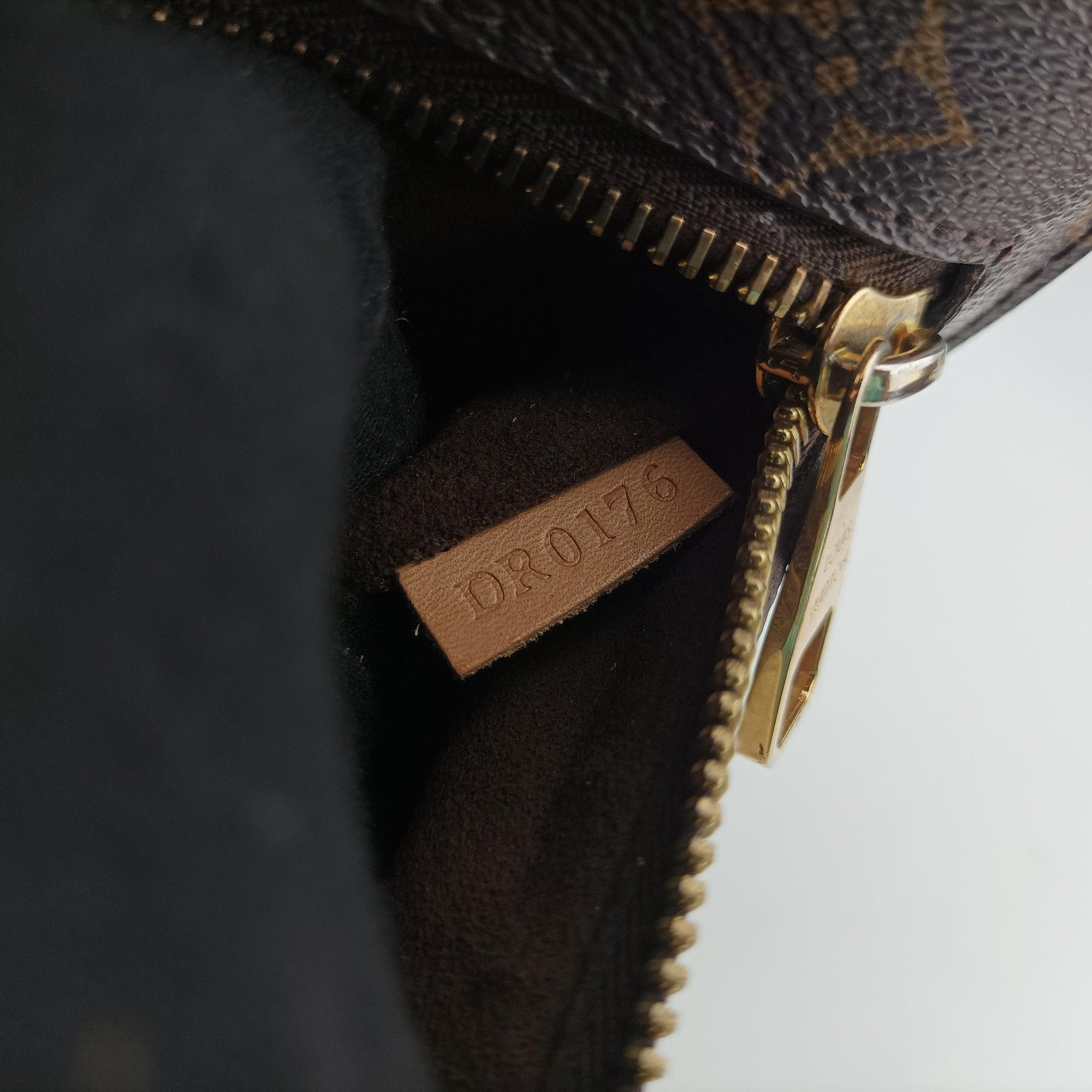 Pre-owned Louis Vuitton Pochette Metis MM Brown Monogram Canvas M44875 shoulderbag | stylenewstar