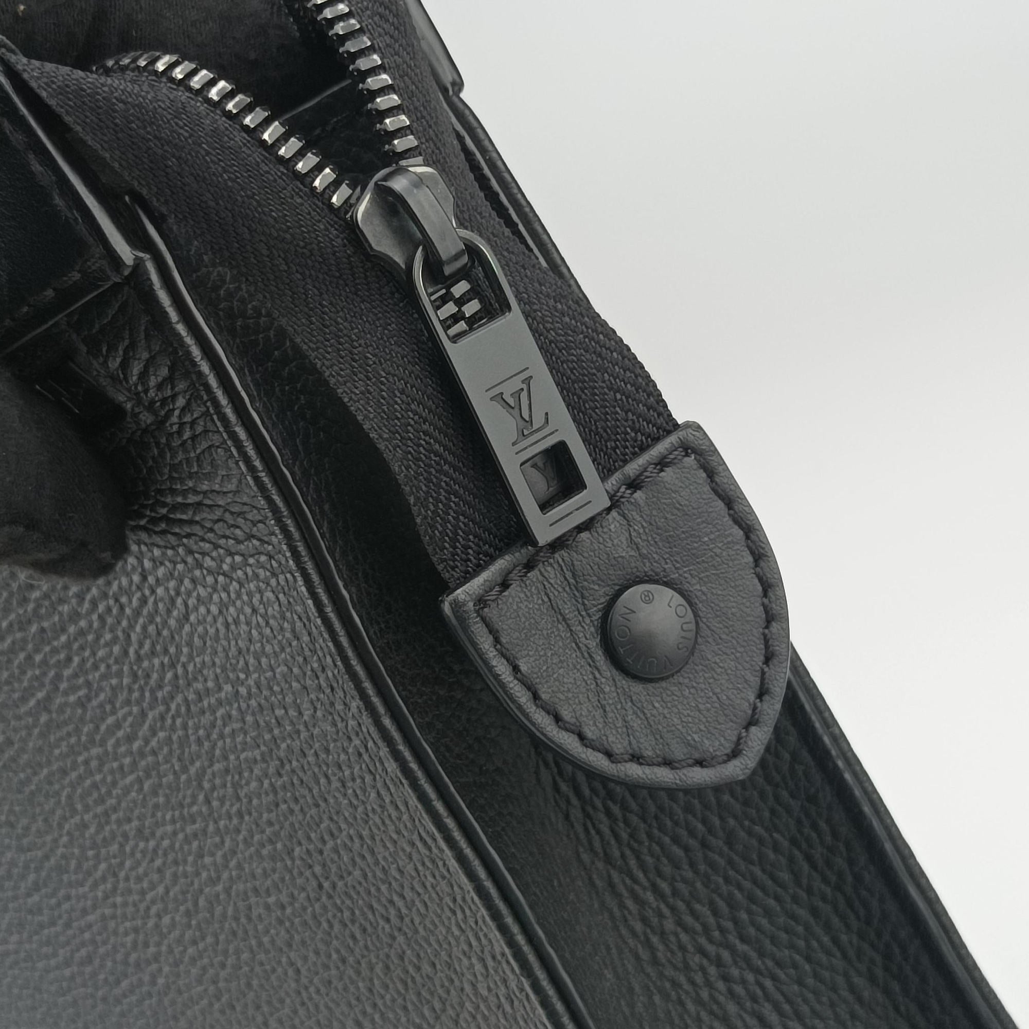 Messenger Voyage Noir Aerogram M59329 IC Chipメッセンジャー ヴォワヤージュ ノワール アエログラム M59329 ICチップ