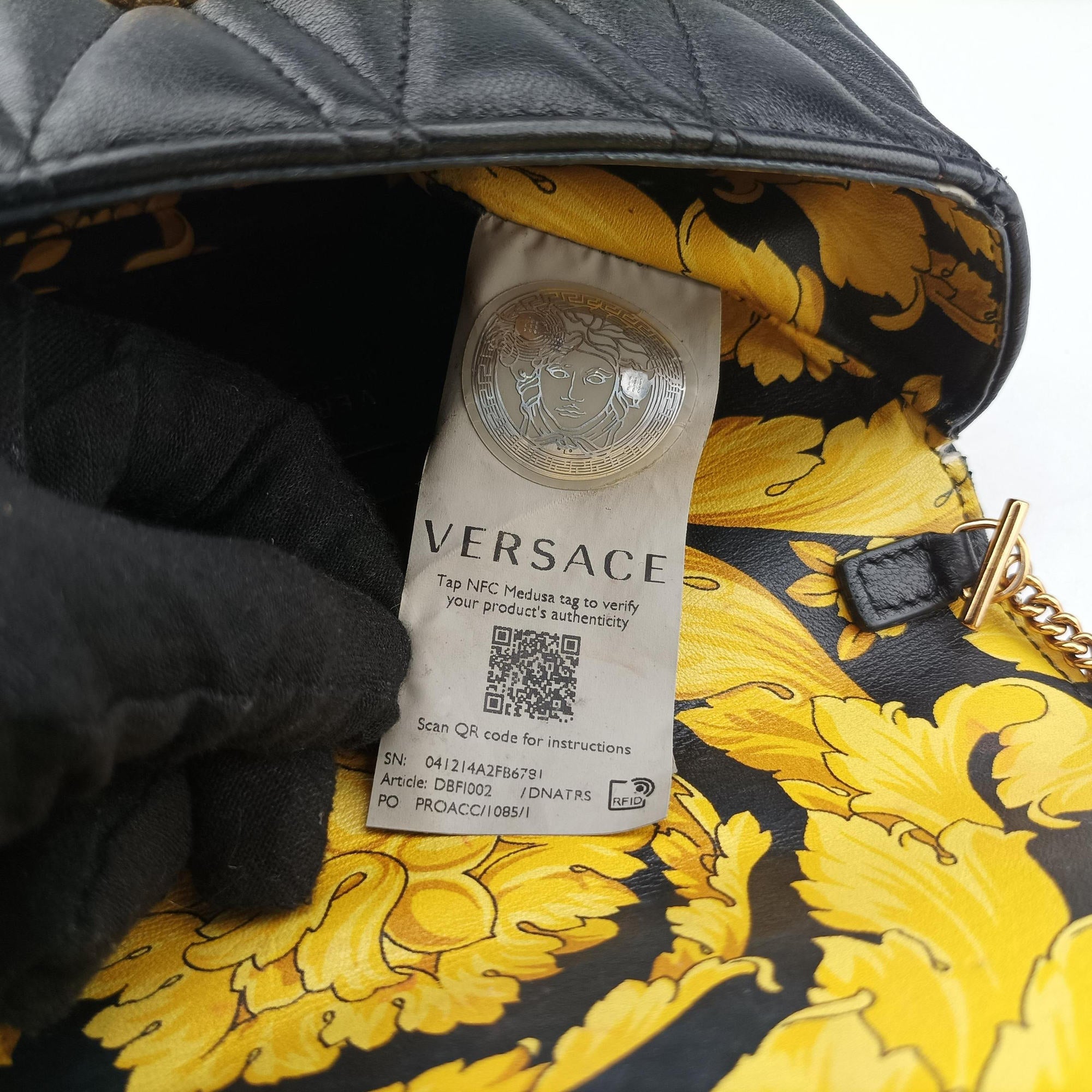 Virtus Black Leather ヴィルトゥス ブラック レザー