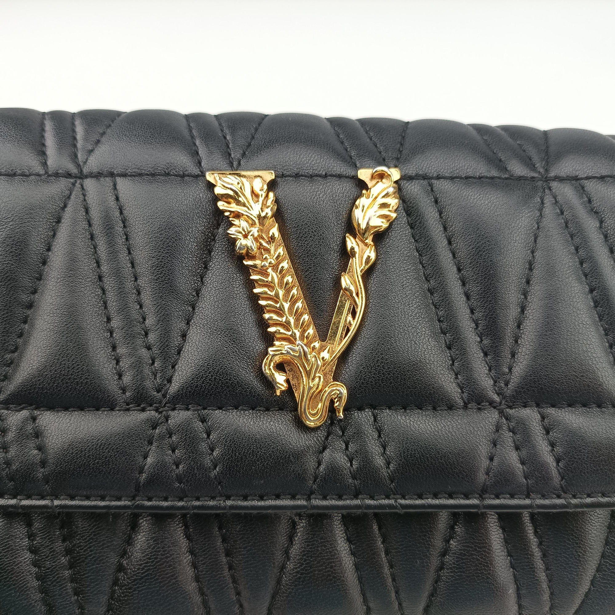Virtus Black Leather ヴィルトゥス ブラック レザー