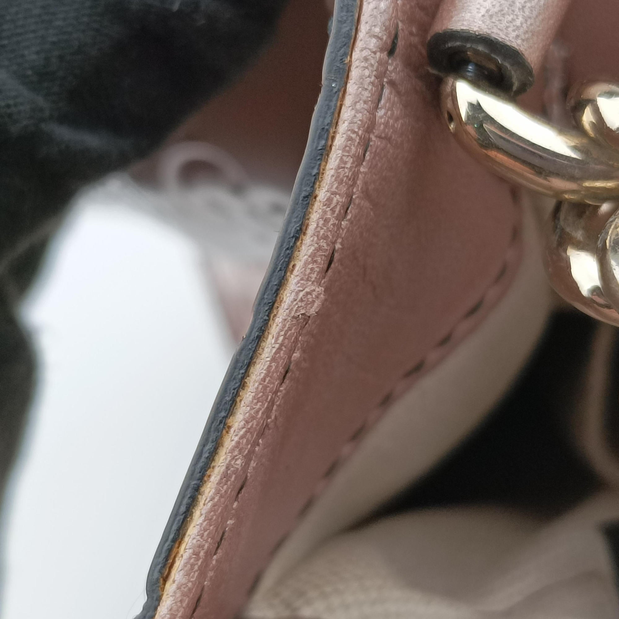 Emily Pink Patent Leather 295402 I013269936エミリー ピンク パテント 295402 I013269936