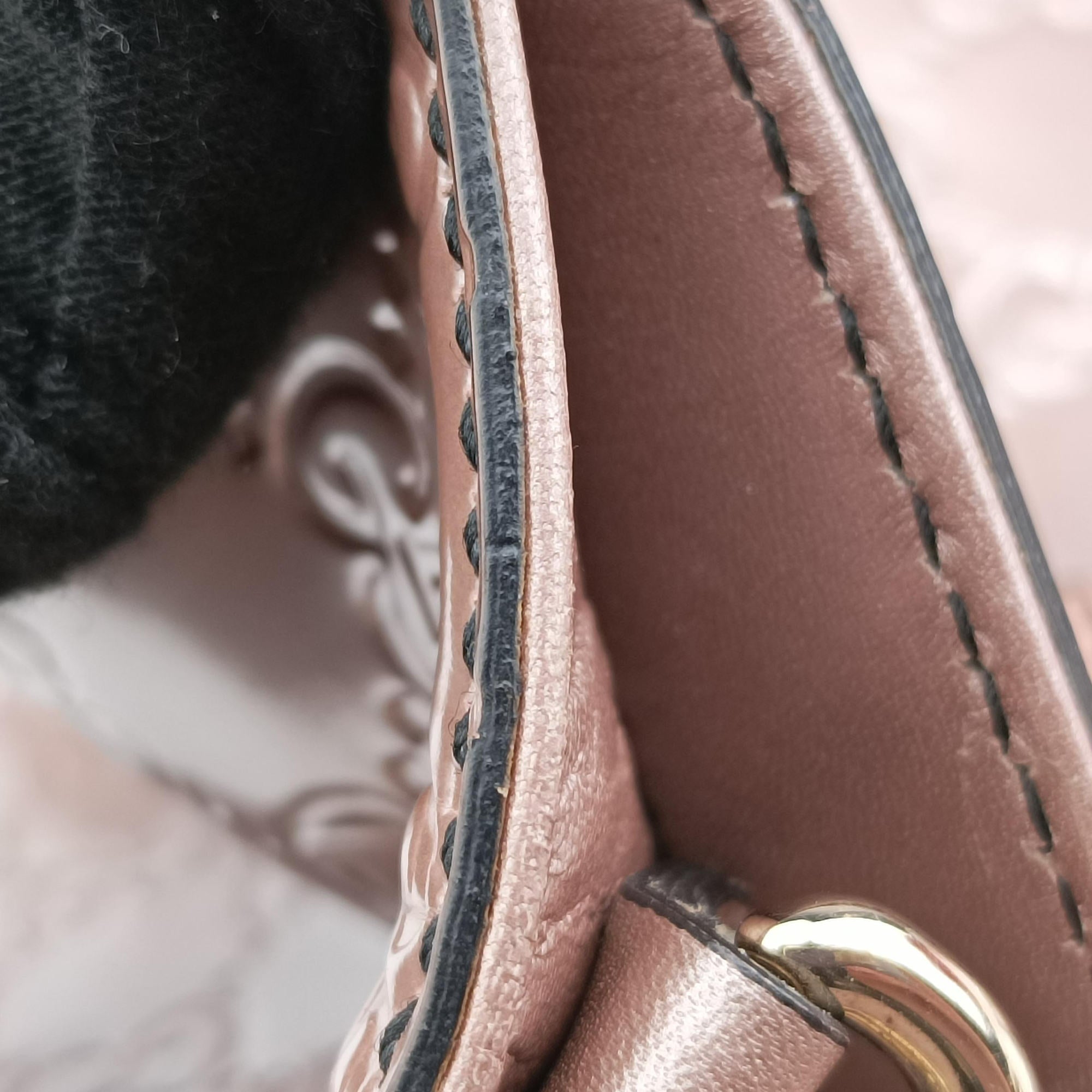 Emily Pink Patent Leather 295402 I013269936エミリー ピンク パテント 295402 I013269936