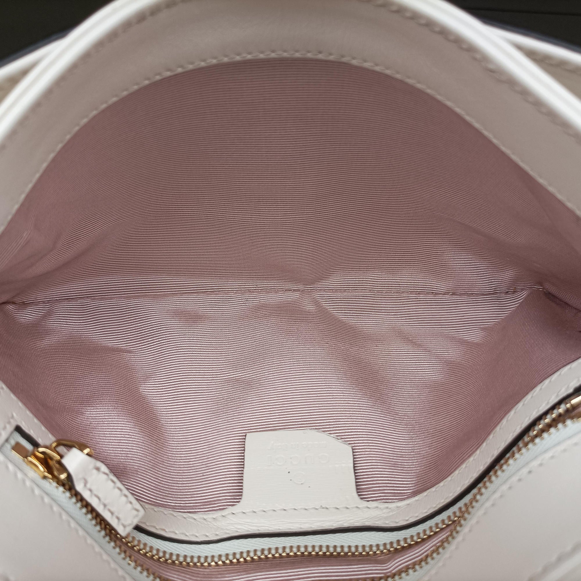 Arli White Leather 550129 A029303482アリー ホワイト レザー 550129 A029303482
