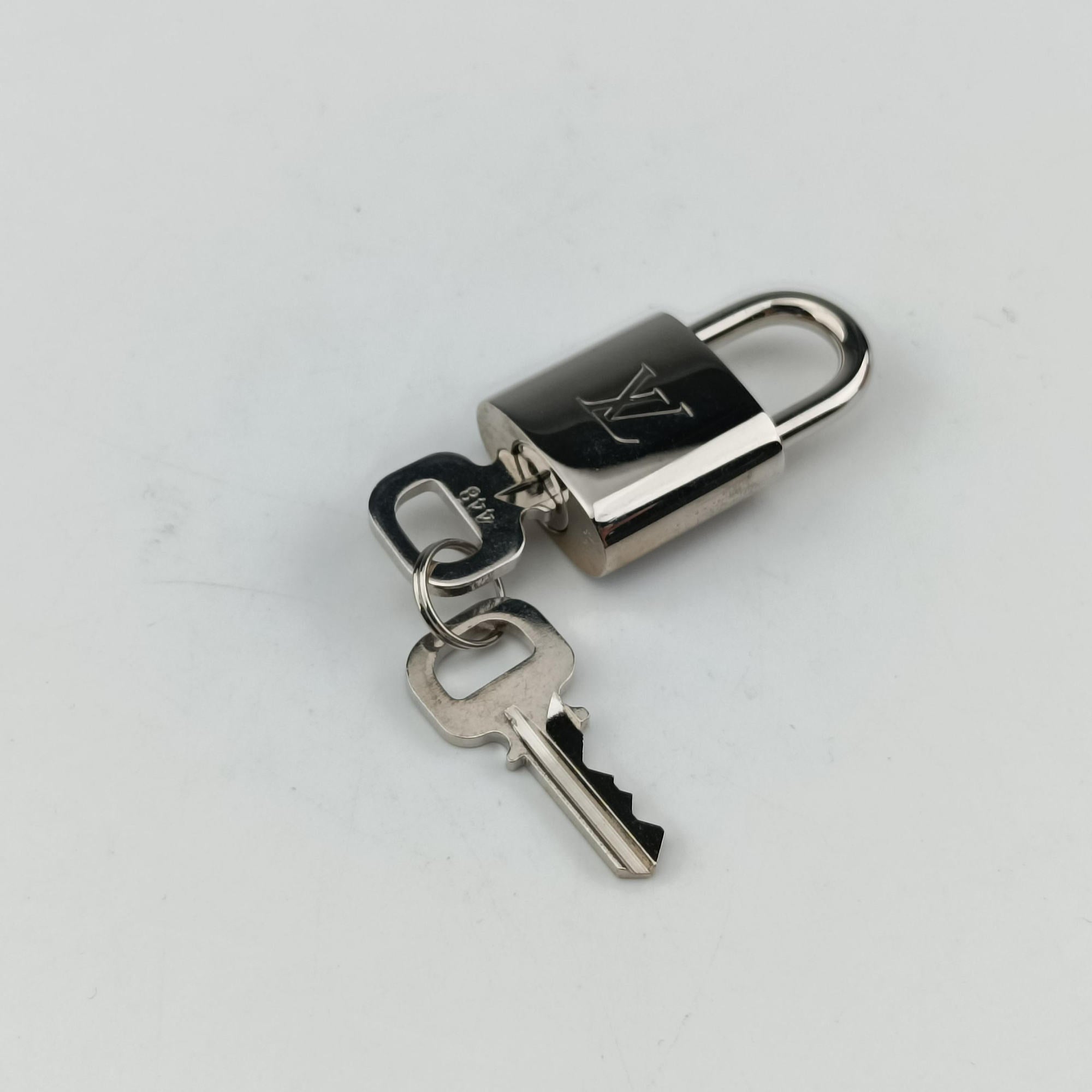 Porto Document Voyage Noir Epi M59162 BA2111ポルトドキュメントボヤージュ ノワール エピ M59162 BA2111