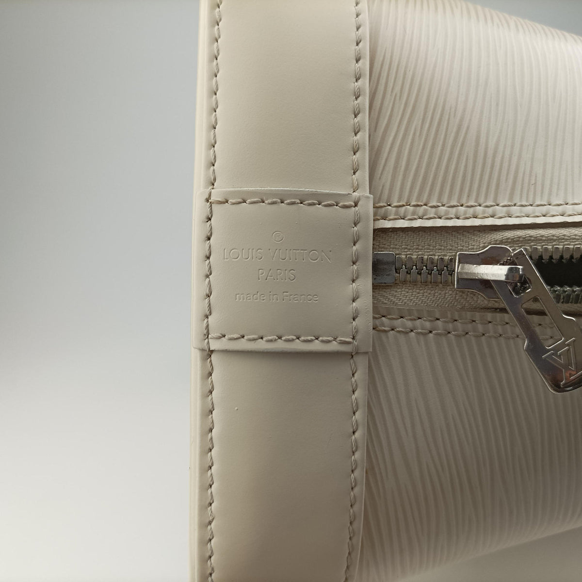 Pre-owned Louis Vuitton Alma GM IVOIRE Epi M4032J handbag | stylenewstar