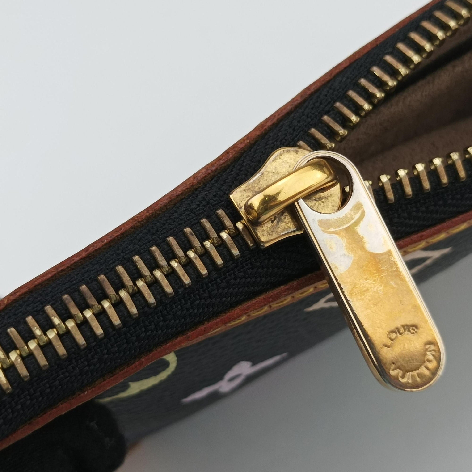 Pochette Mira MM Noir Monogram Multicolor M60097 AA6018ポシェット ミラ MM ノワール モノグラム マルチカラー M60097 AA6018