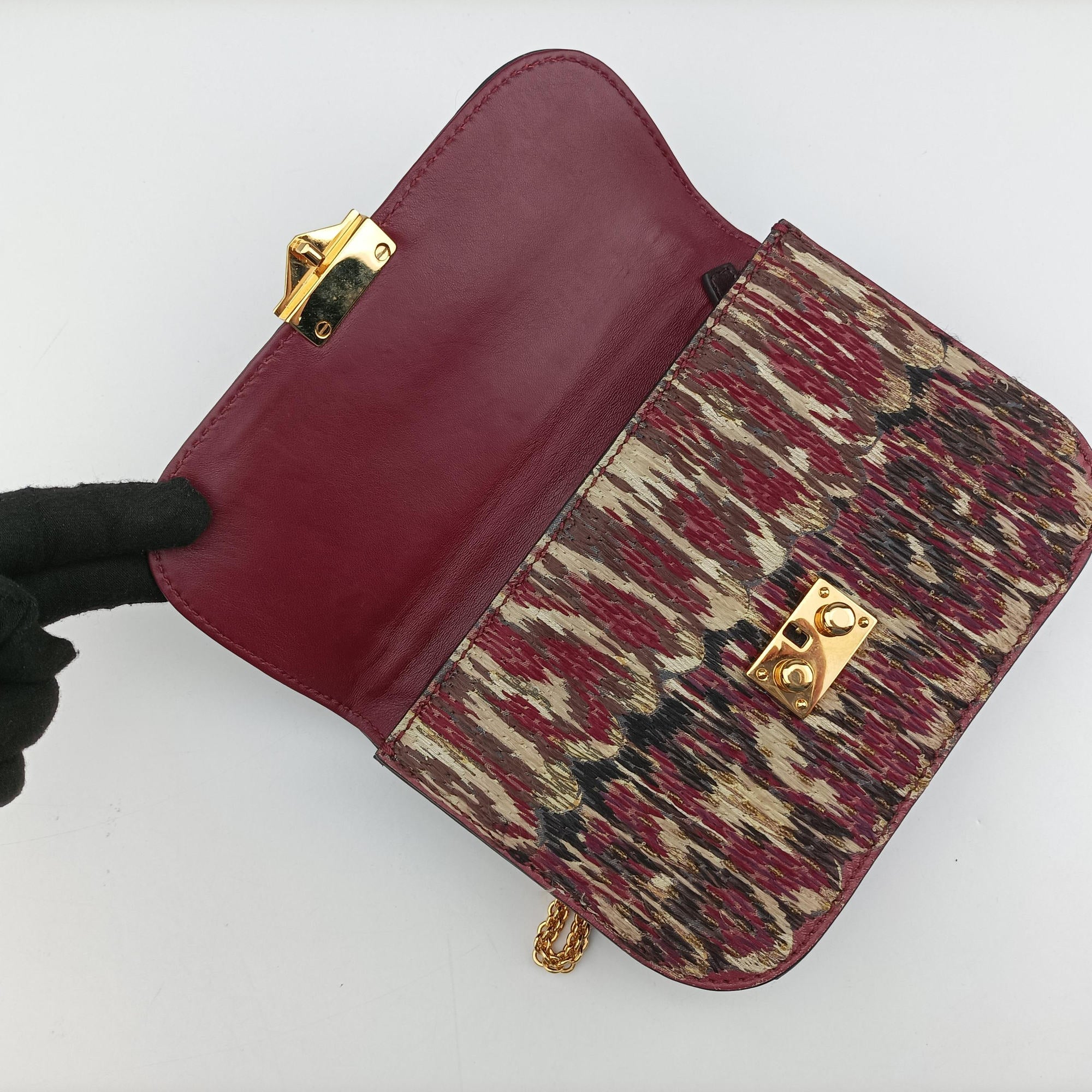 Rockstud Glam Lock Burgundy x Multicolour fabric x Leather BL-J566RPE0ロックスタッズグラムロック ワインレッド x マルチカラー ファブリック×レザー BL-J566RPE0
