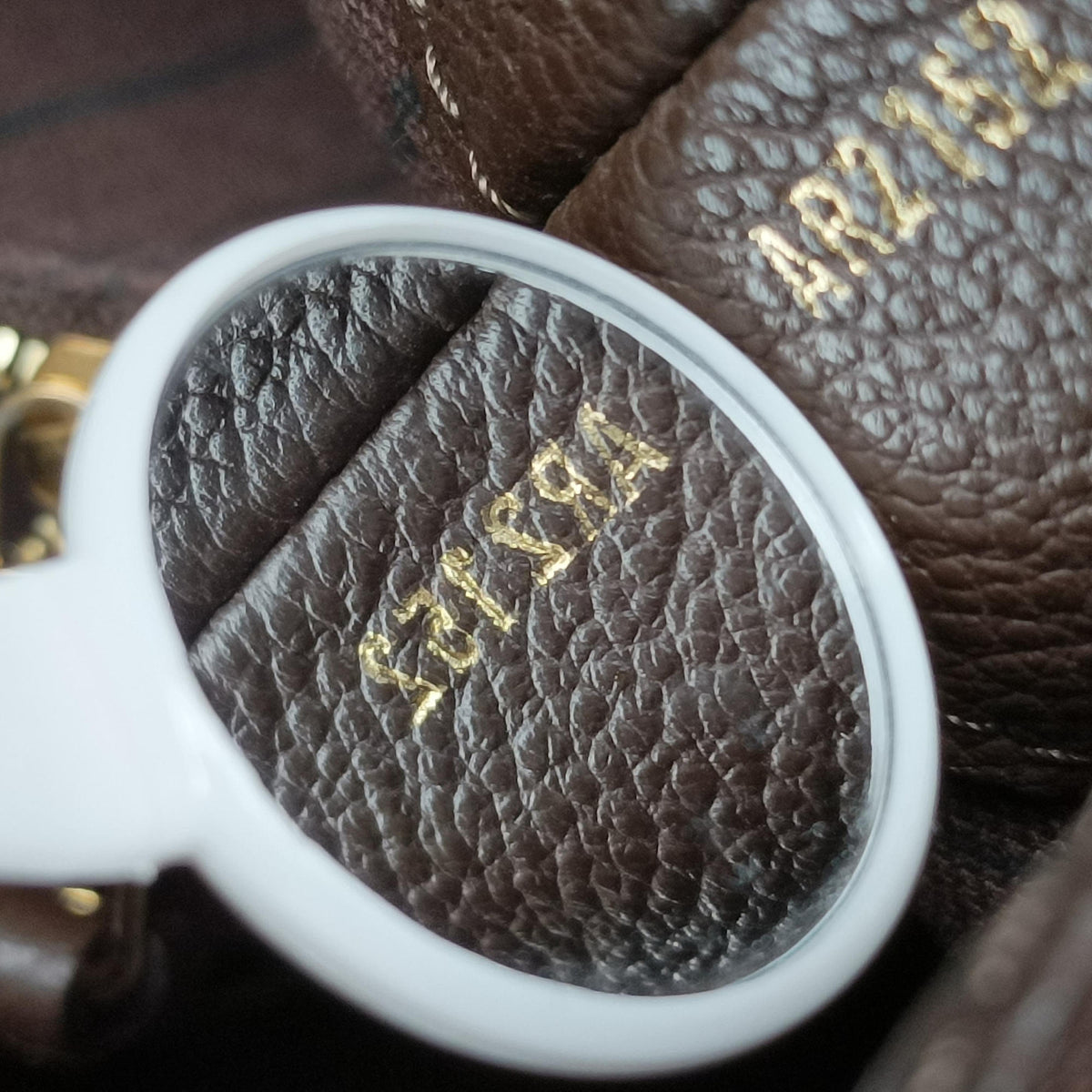 Audacieuse MM Tail Monogram Empreinte M94176 AR2152オダシューズMM テール モノグラム アンプラント M94176 AR2152