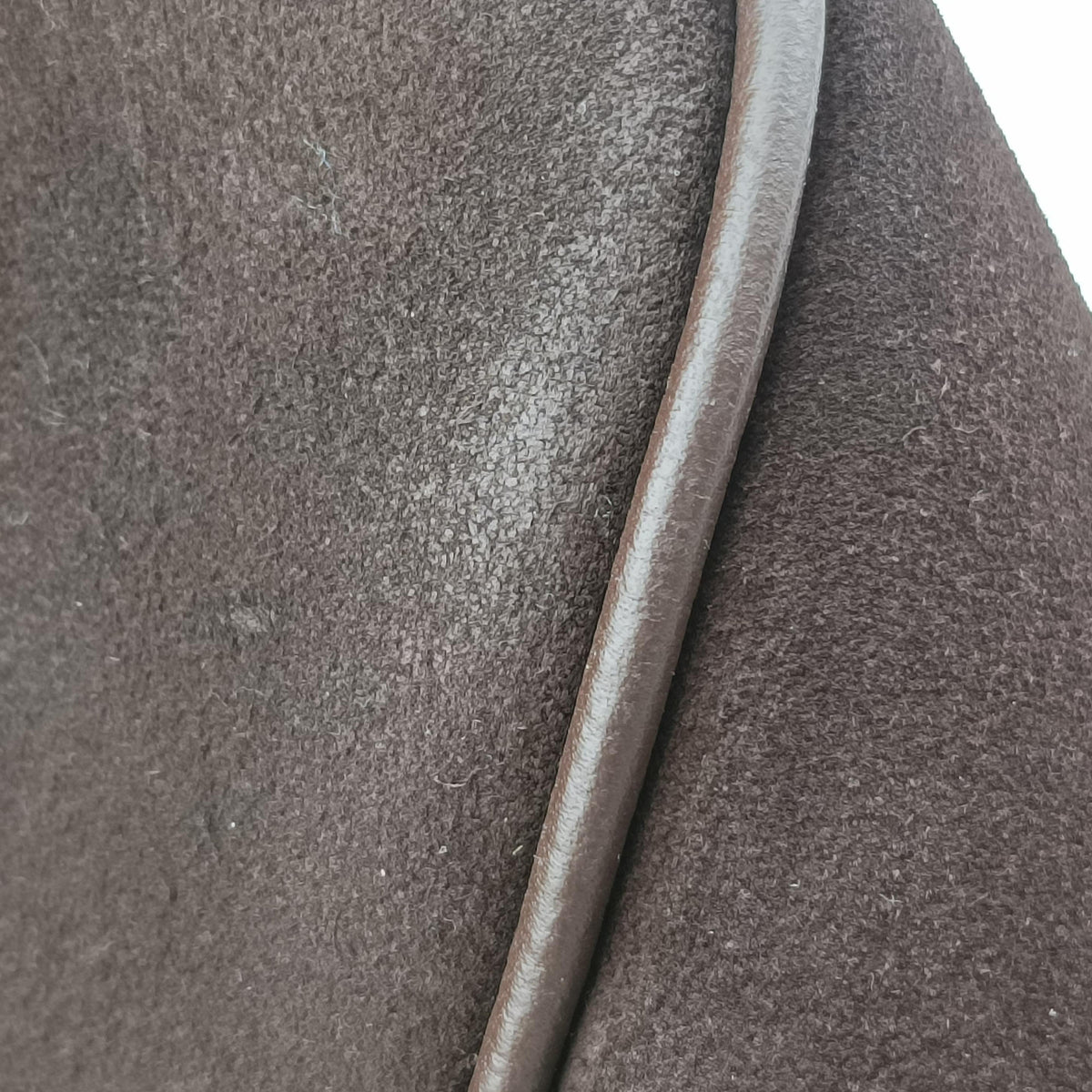 Audacieuse MM Tail Monogram Empreinte M94176 AR2152オダシューズMM テール モノグラム アンプラント M94176 AR2152