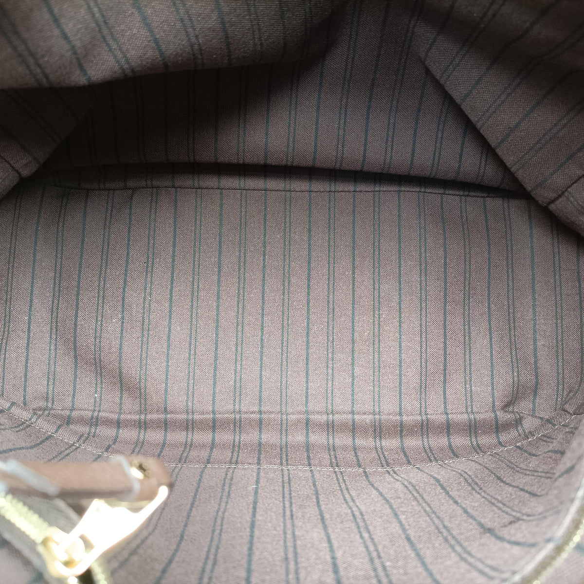 Audacieuse MM Tail Monogram Empreinte M94176 AR2152オダシューズMM テール モノグラム アンプラント M94176 AR2152