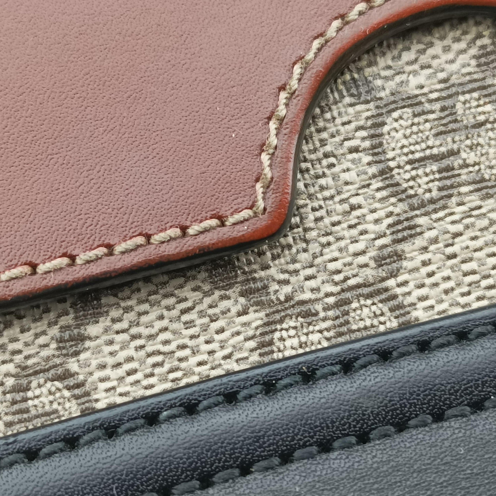 Pre-owned Gucci Padlock beige×black PVC coated canvas×Leather 409487 shoulderbag | stylenewstar