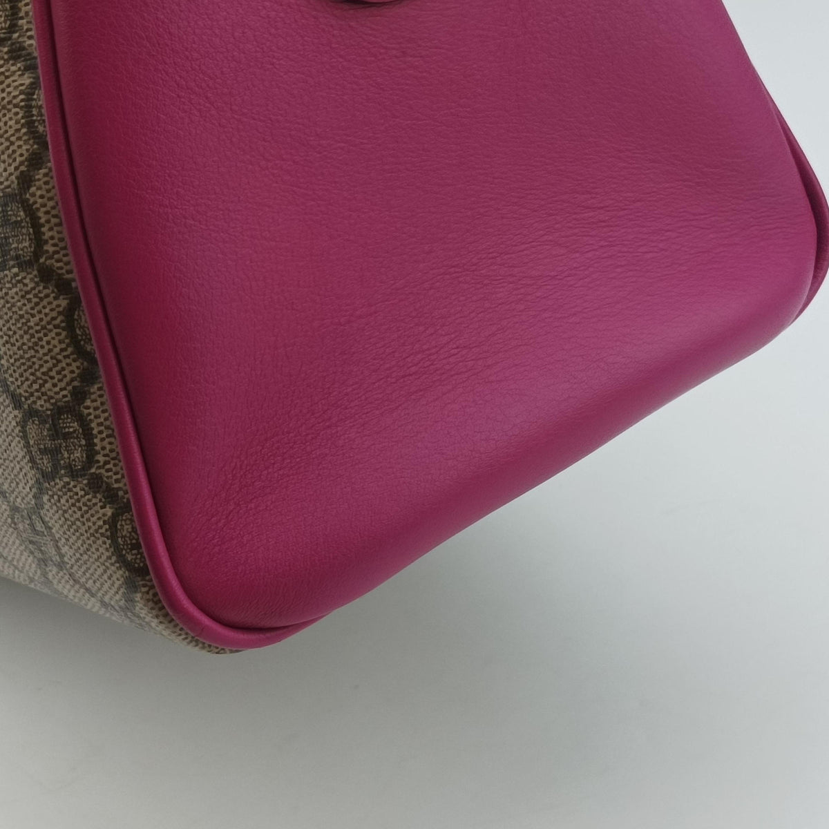 GG SUPREME beige×red×pink PVC coated canvas×Leather 409529 H019476076GGスプリーム ベージュ×レッド×ピンク PVCコーティングキャンバス×レザー 409529 H019476076