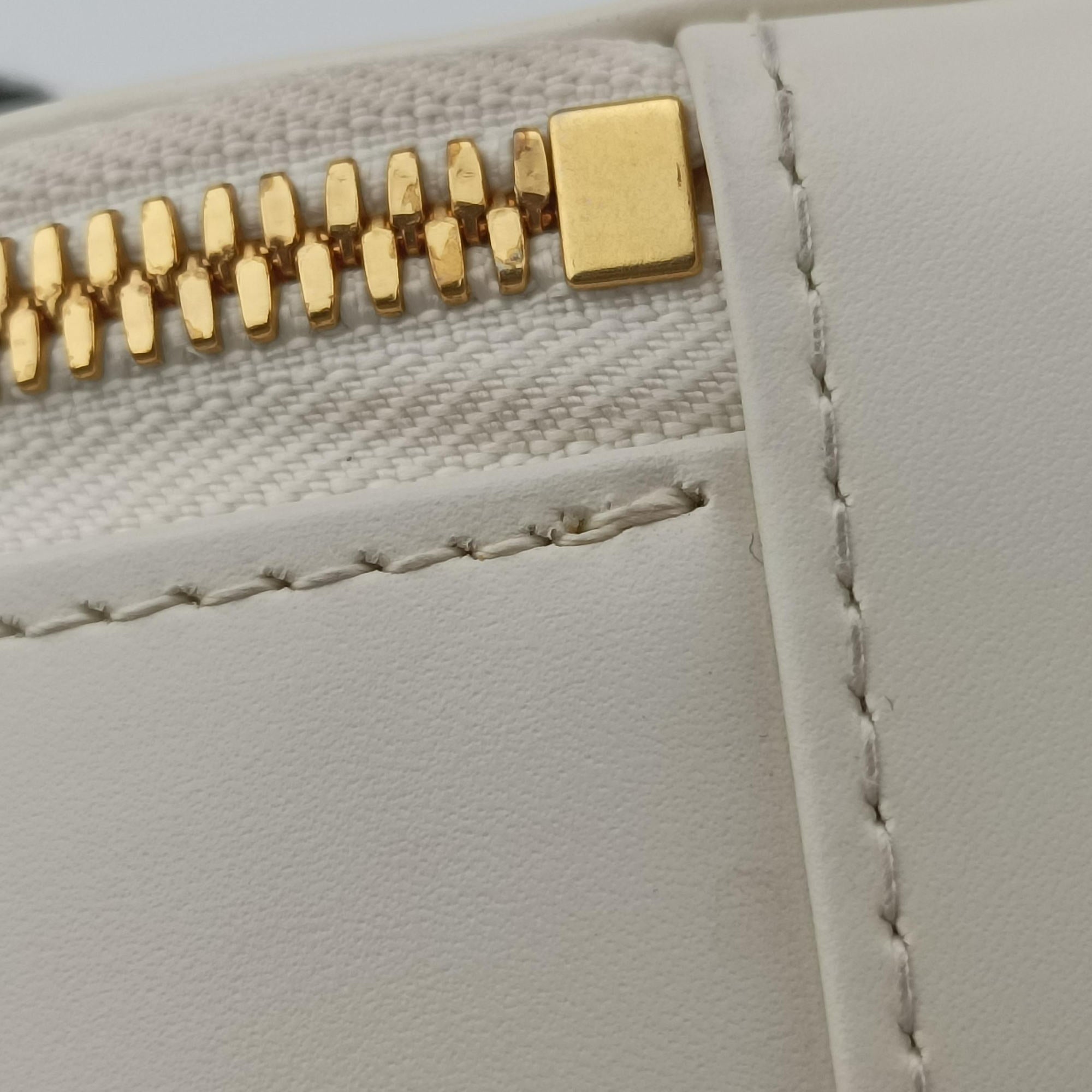 Oval Camera Bag White Leather 43-MA-0253オーバル カメラバッグ ホワイト レザー 43-MA-0253