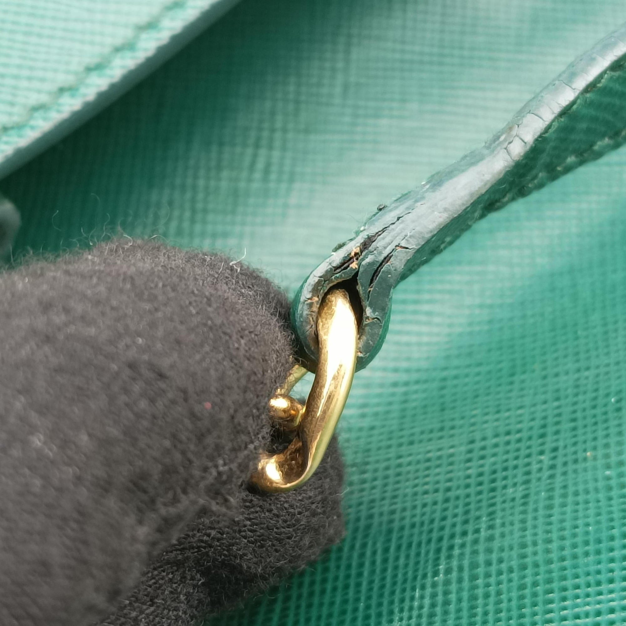 Corole Chain Green Saffiano Leather 25コロール チェーン グリーン サフィアーノレザー 25