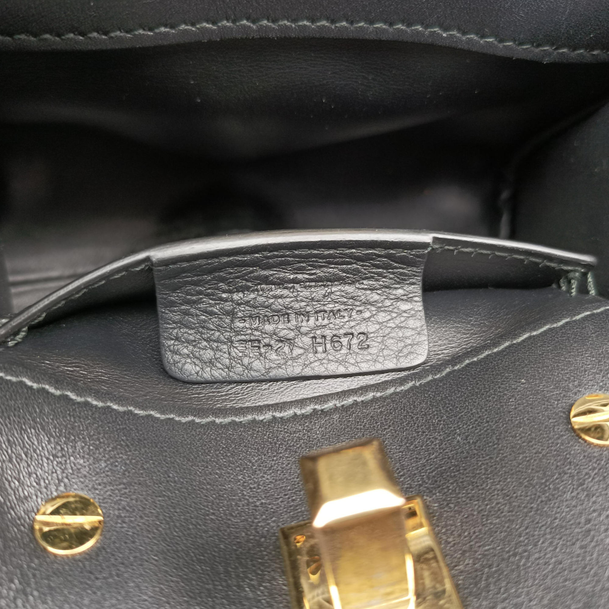 Studio Black Leather FE-21 H672スタジオ ブラック レザー FE-21 H672