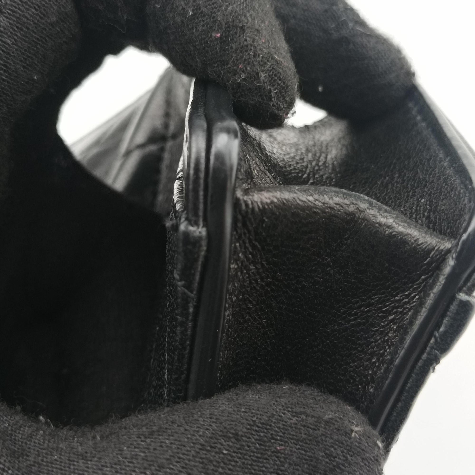 Gaby Micro Black Leather 685612 BND685612.0922ギャビー マイクロ ブラック レザー 685612 BND685612.0922