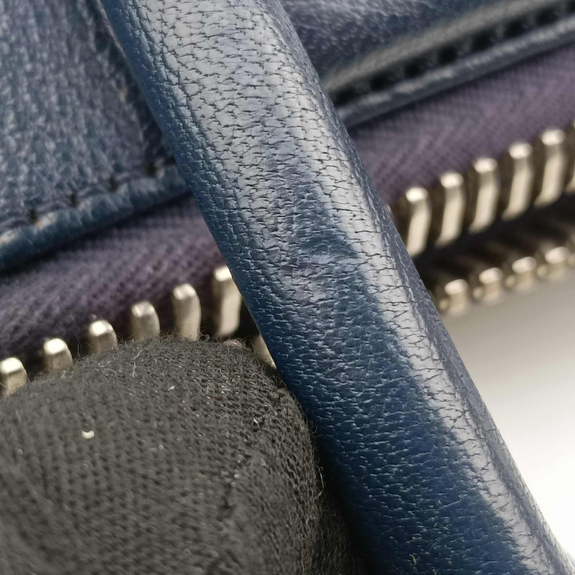 Antigona Navy Leather ZE D 0155アンティゴナ ネイビー レザー ZE D 0155