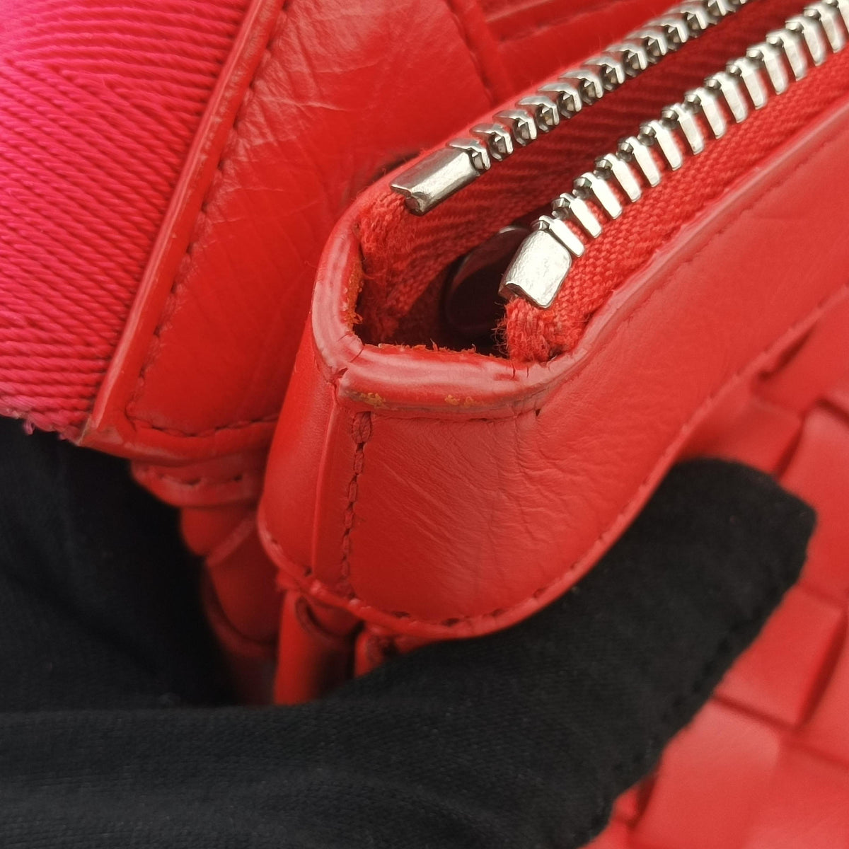 Intrecciato Red lambskin P01432486Wイントレチャート レッド ラムスキン P01432486W