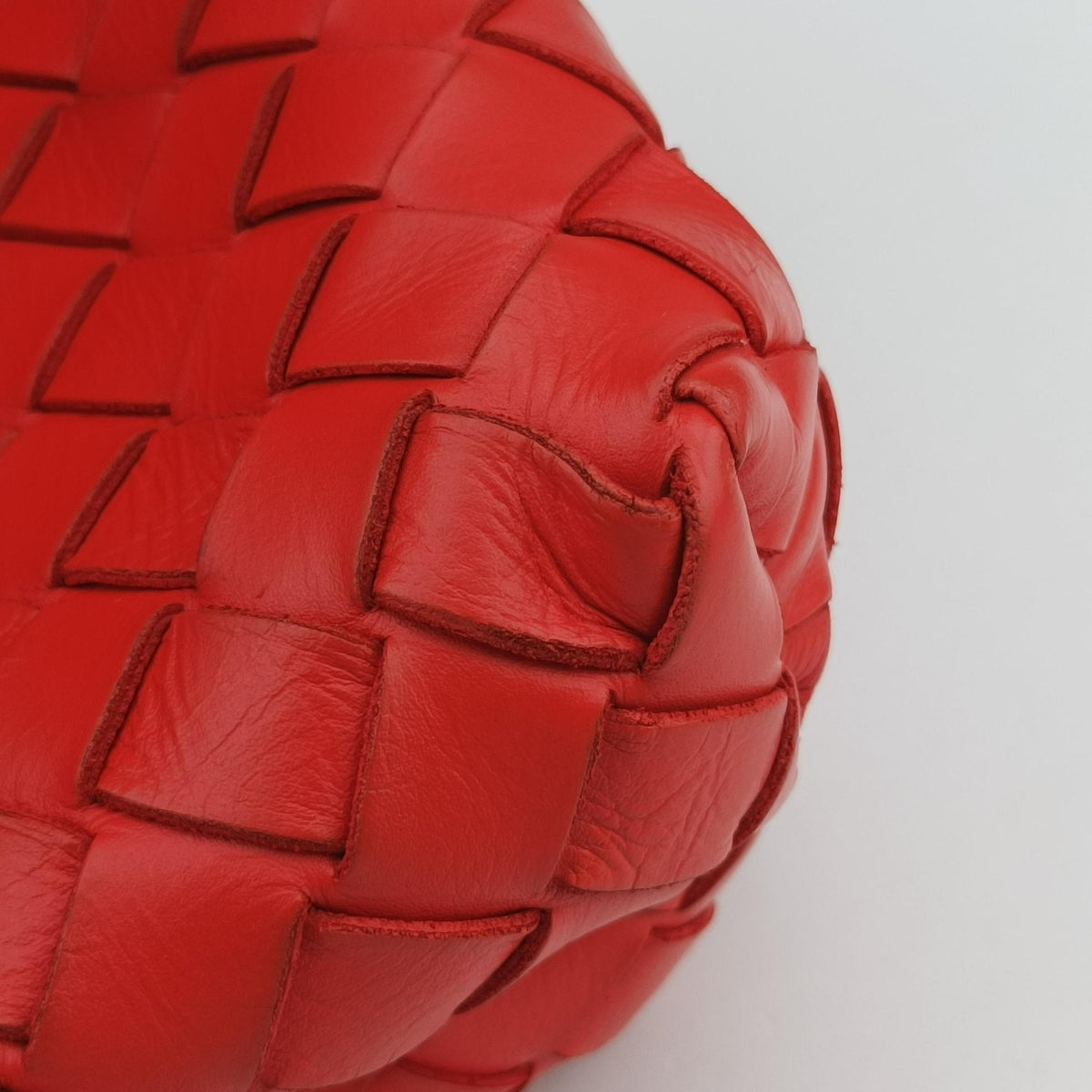 Intrecciato Red lambskin P01432486Wイントレチャート レッド ラムスキン P01432486W