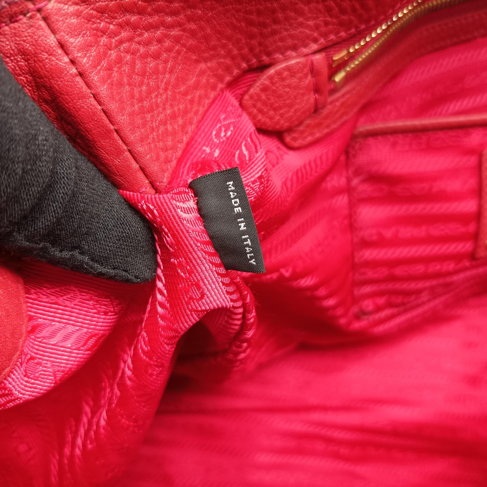 Vitello Daino Top Handle Red Leather BN2420 25ヴィッテロ ダイノ トップハンドル レッド レザー BN2420 25
