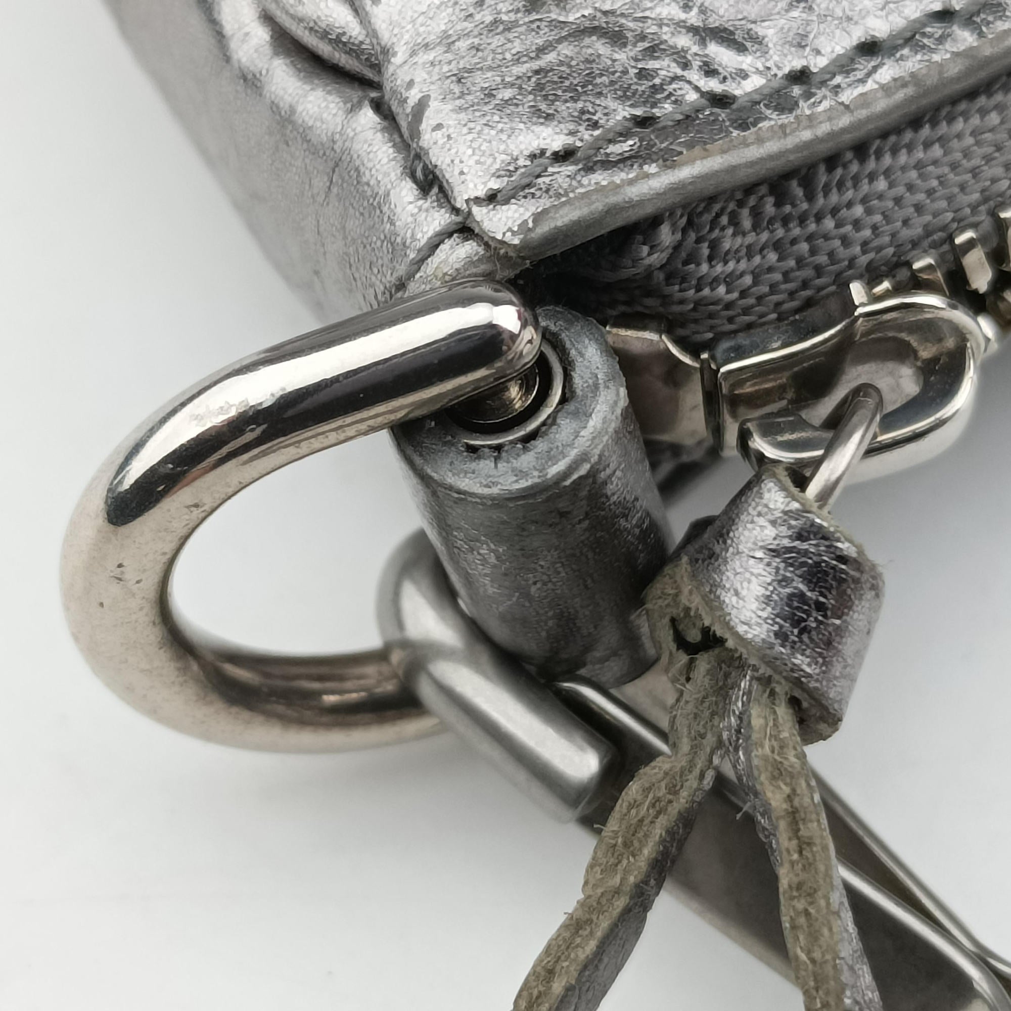 Le Cagole mini Silver lambskin 695814.8103.Q.000959ル カゴール ミニ シルバー ラムスキン 695814.8103.Q.000959