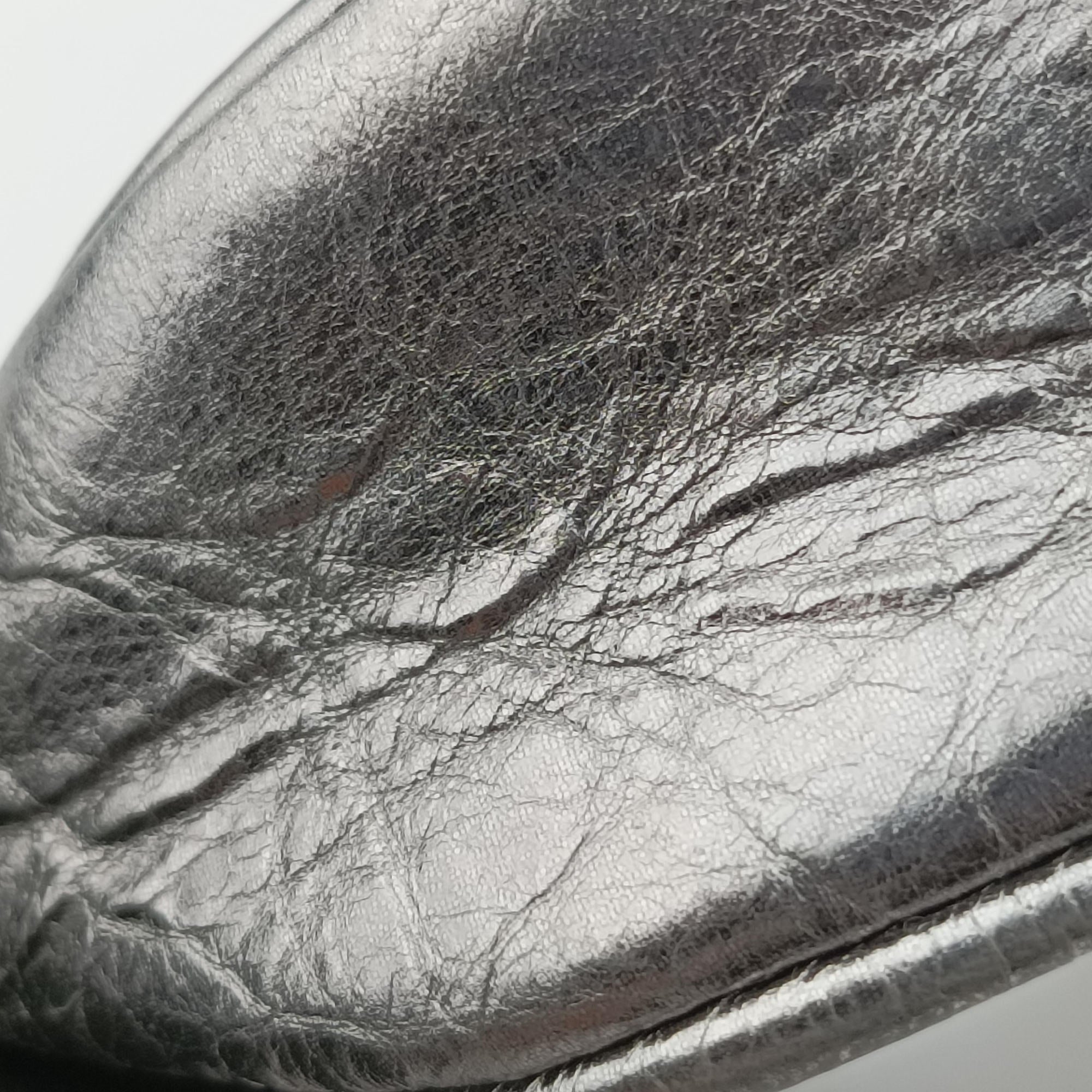 Le Cagole mini Silver lambskin 695814.8103.Q.000959ル カゴール ミニ シルバー ラムスキン 695814.8103.Q.000959